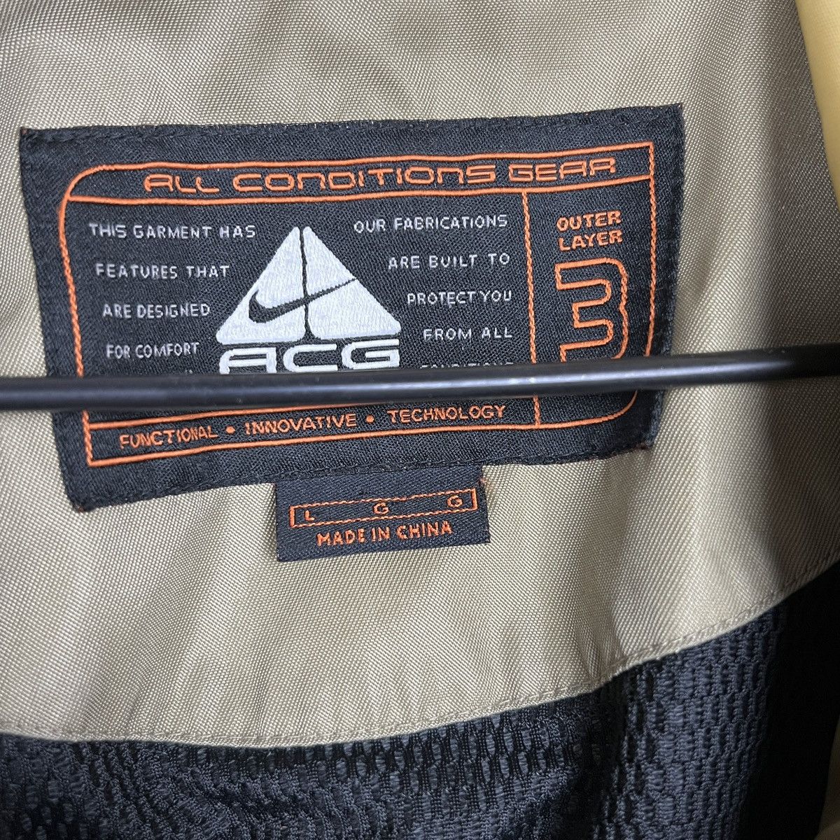 Vintage Vintage Nike ACG Outer Layer 3 Jacket 90s Size L Size US L / EU 52-54 / 3 - 7 Thumbnail