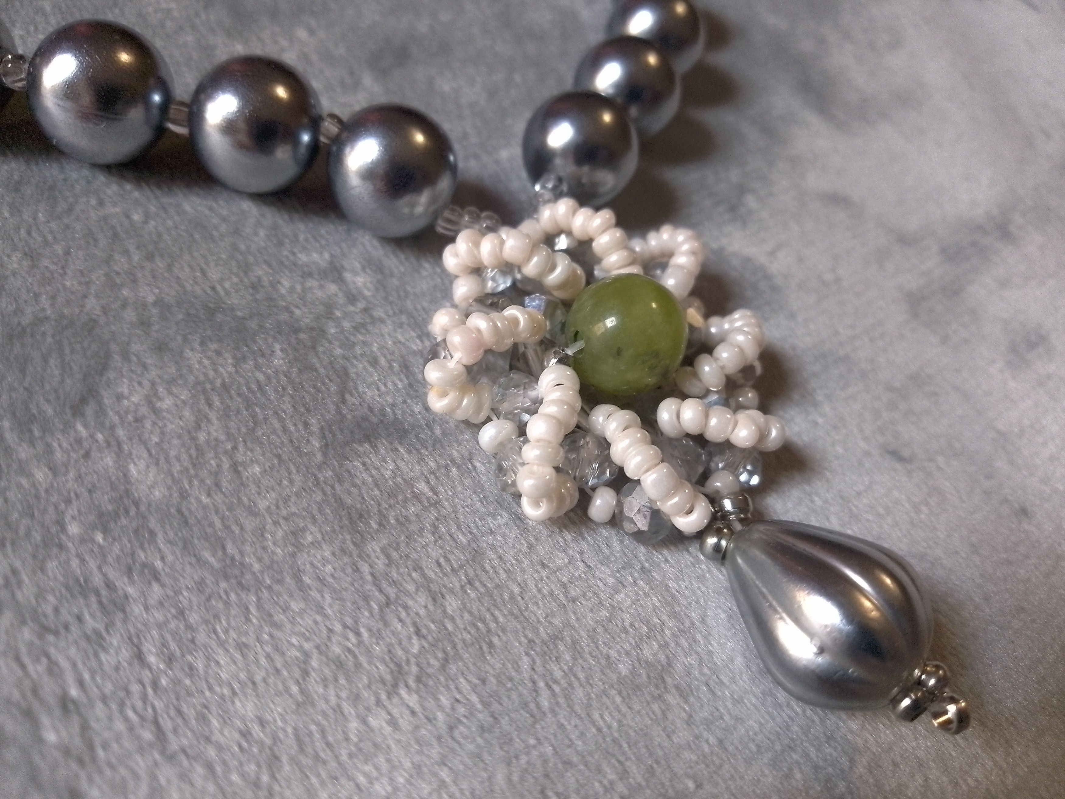 Handmade Necklace Vintage Styles Gray Pearls Pendant Green Jade gem Size ONE SIZE - 5 Thumbnail