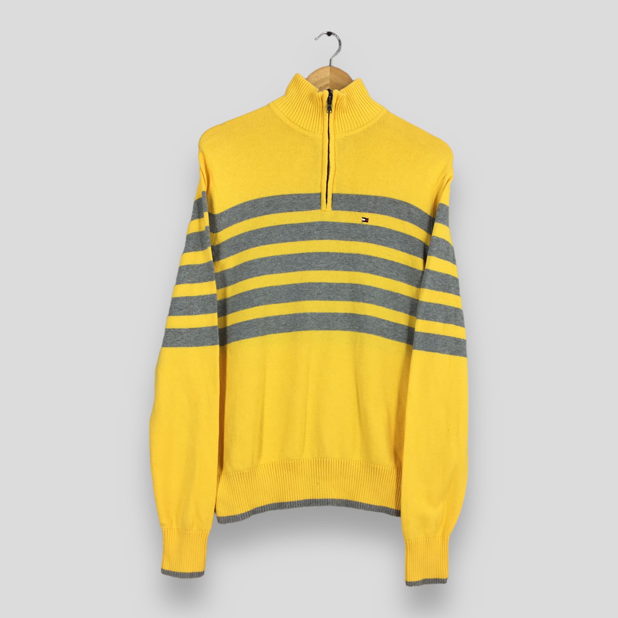Tommy Hilfiger × Vintage Vintage 90s Tommy Hilfiger Stripes Sweater Small Size US S / EU 44-46 / 1 - 1 Thumbnail
