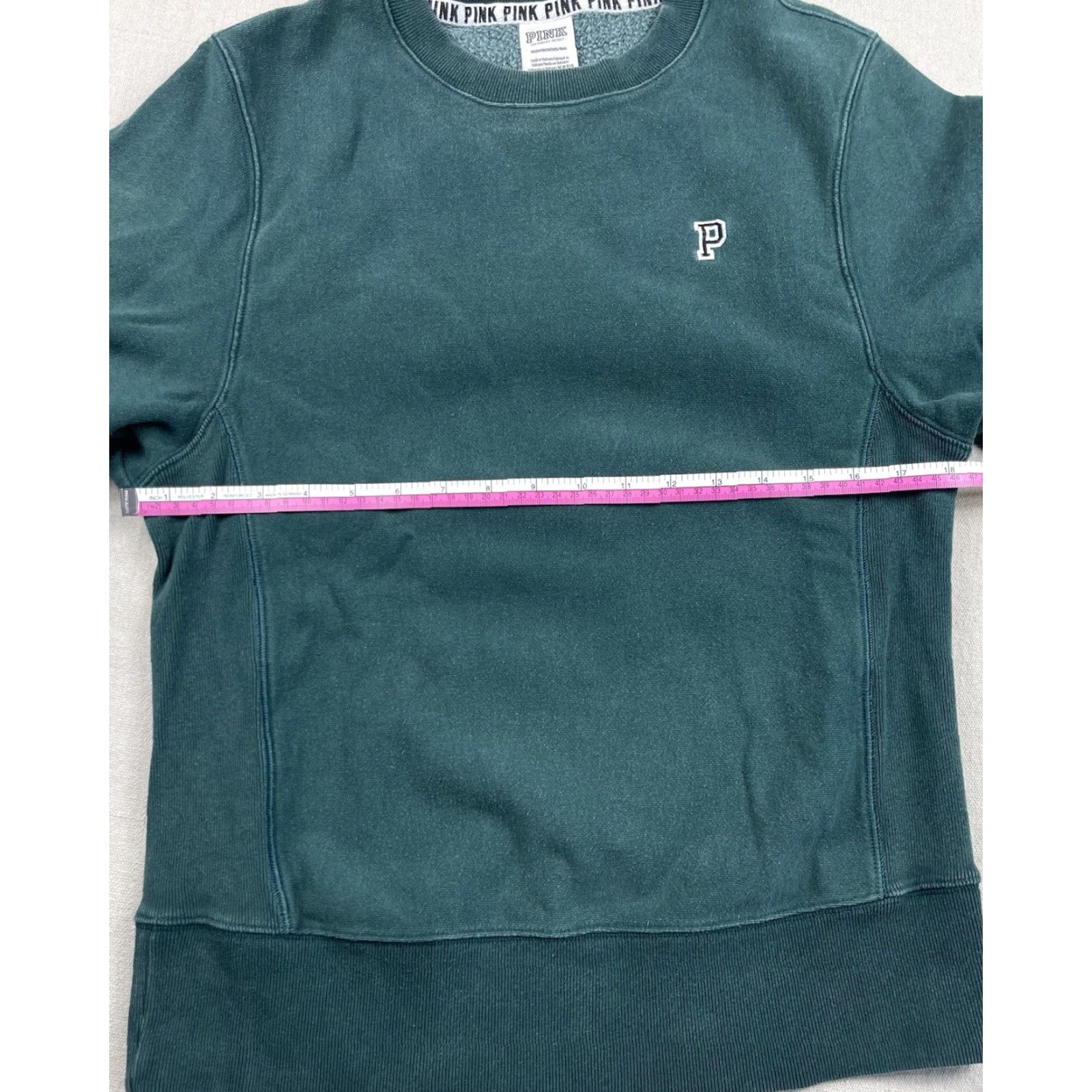 Victoria's Secret VINTAGE Victoria's Secret PINK Sweatshirt Crewneck Pullover Heavy Women’s Sz XS Green Logo Crew Neck Activewear Love Pullover Womens XS Green Size XS / US 0-2 / IT 36-38 - 6 Thumbnail