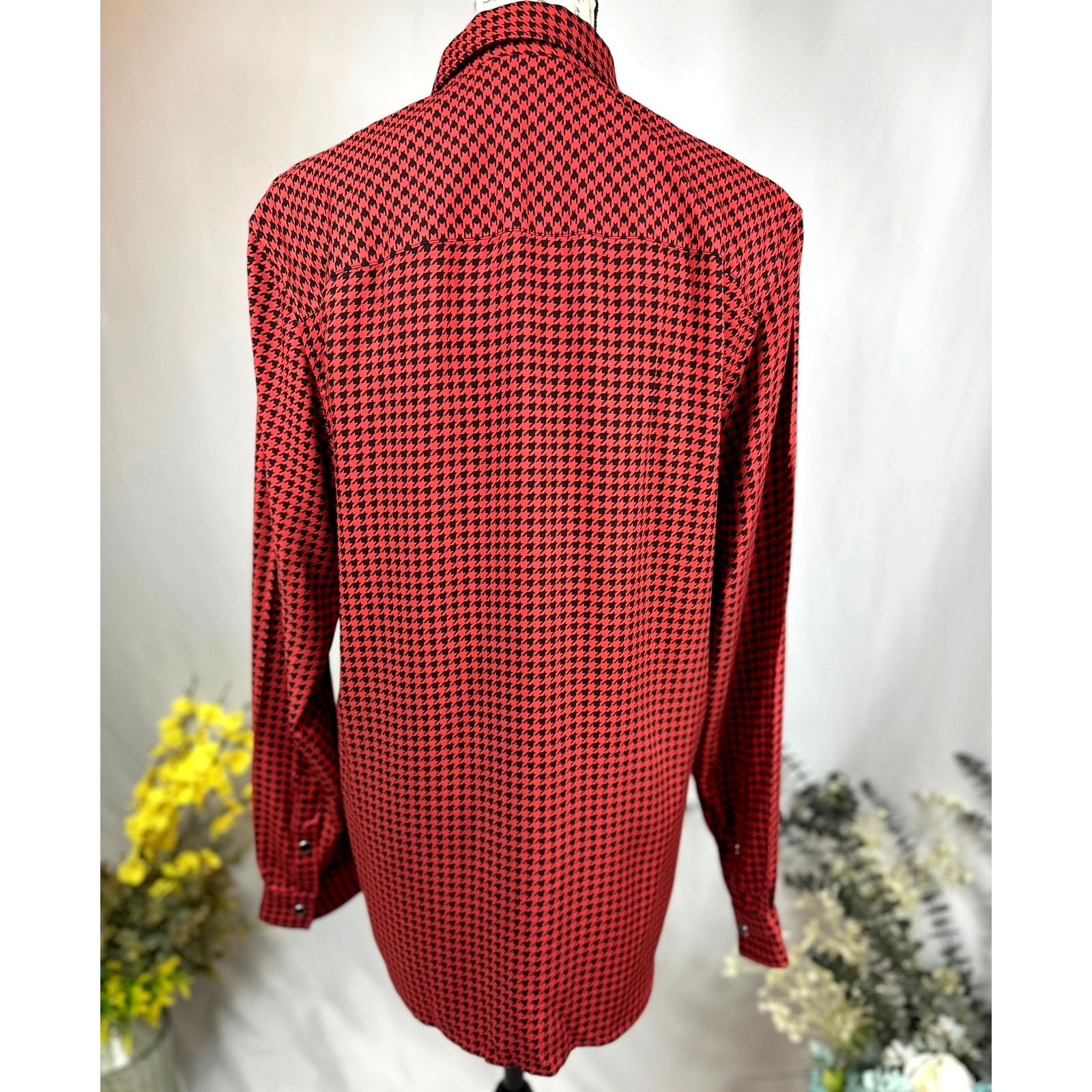 The Kooples The Kooples Mens Black and Red Houndstooth Shirt Snaps S Size US S / EU 44-46 / 1 - 13 Thumbnail