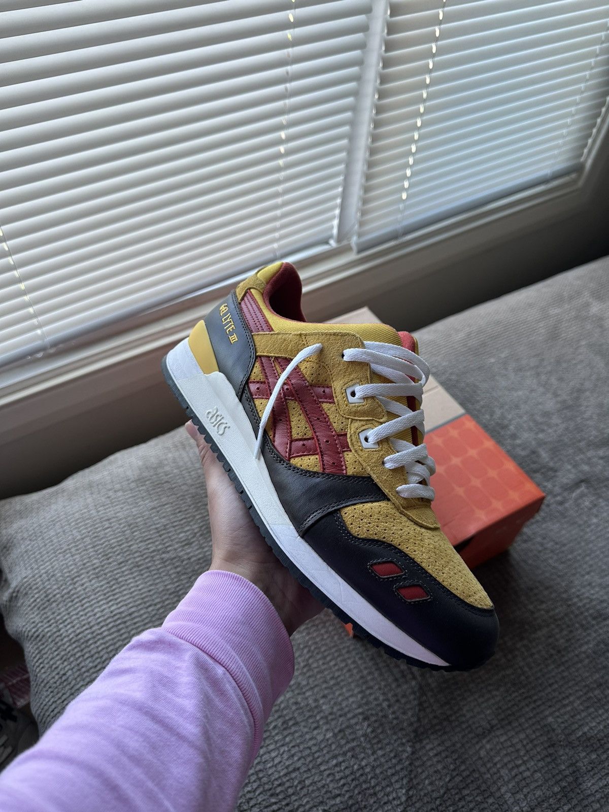 Asics × Kith Kith x Marvel x Asics Gel Lyte 3 - Wolverine 1980’ Size US 11.5 / EU 44-45 - 3 Thumbnail