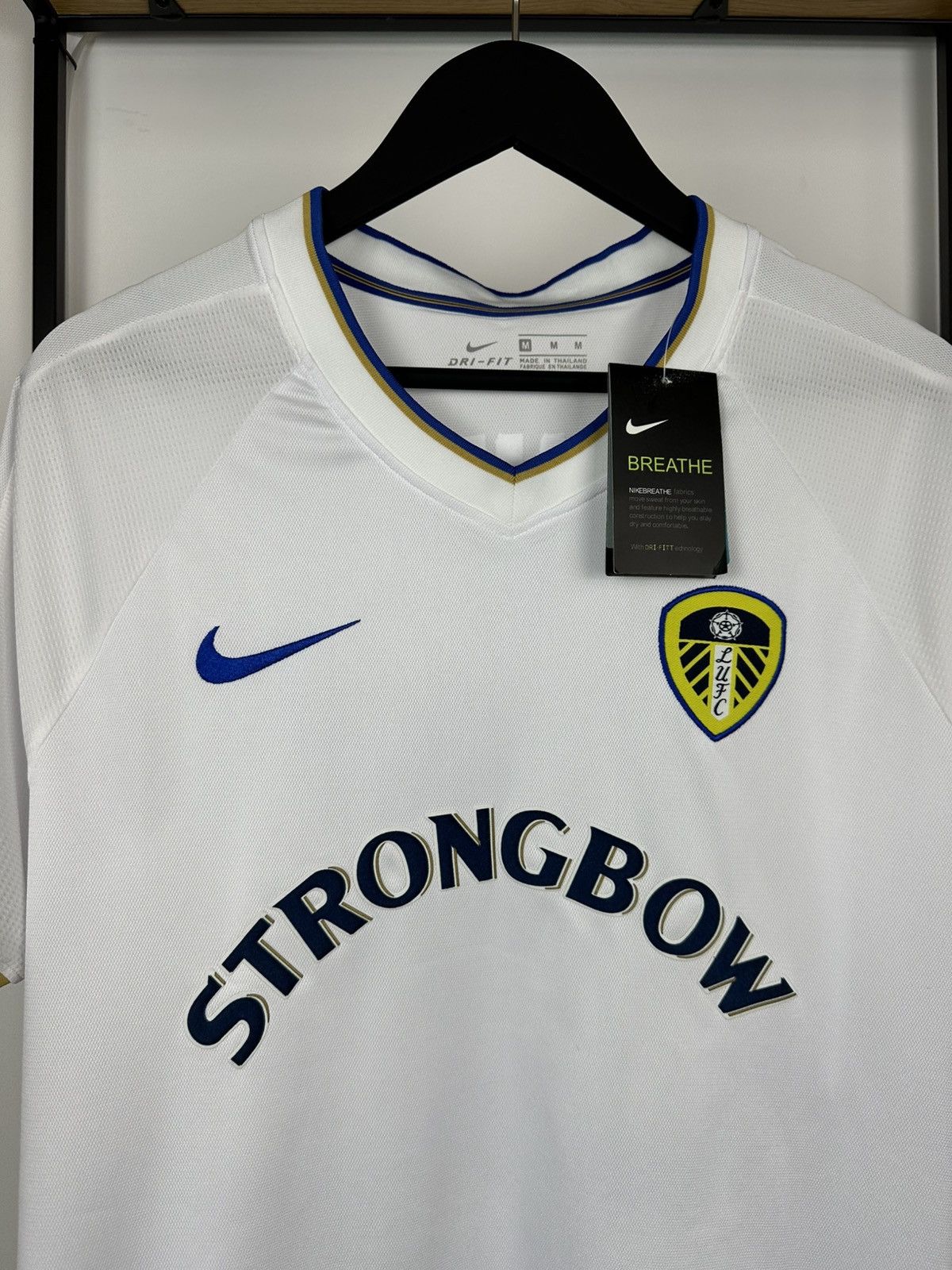 Nike Leeds United #17 Smith Football Jersey Soccer shirt Men’s M Size US M / EU 48-50 / 2 - 3 Thumbnail