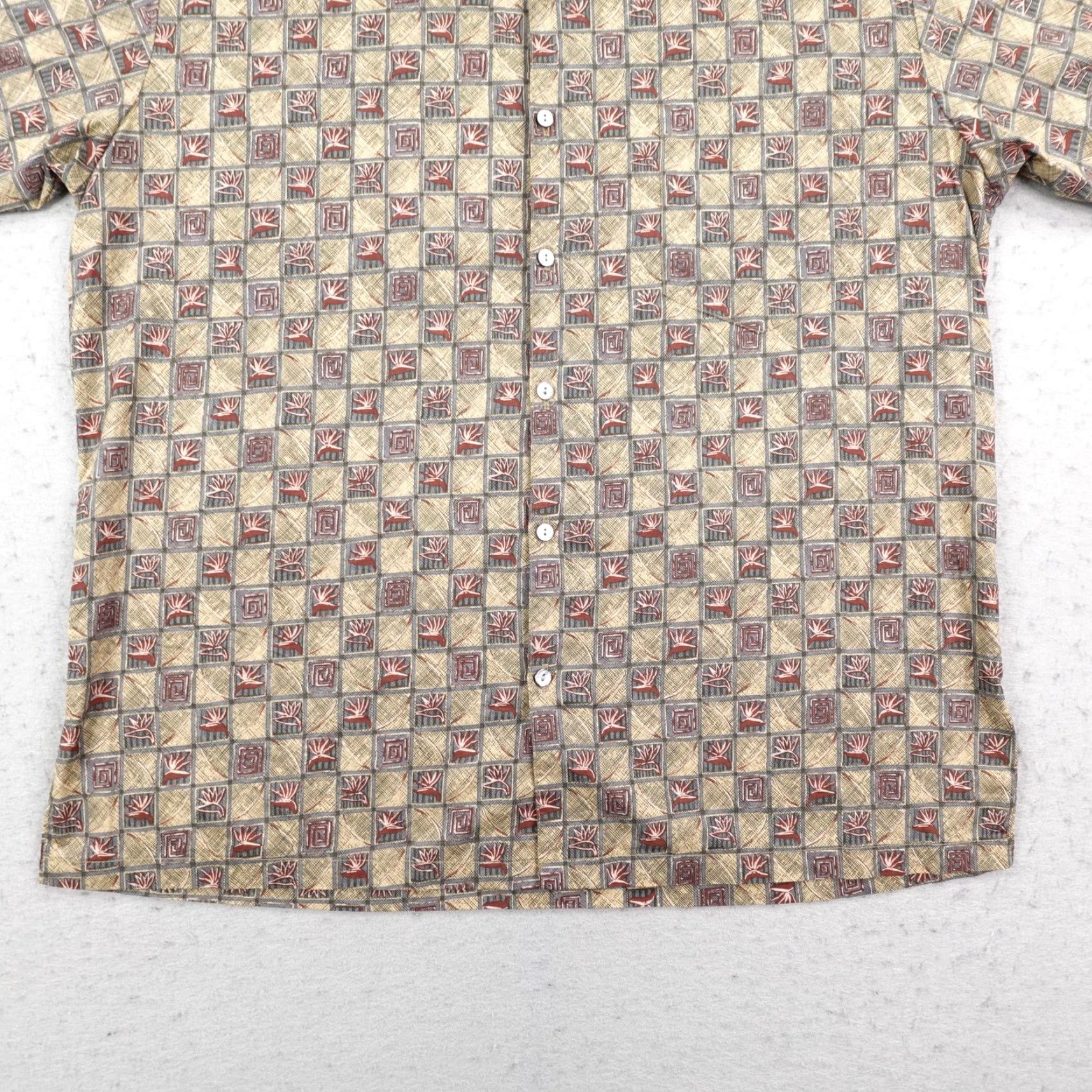 Tori Richard VINTAGE Tori Richard Shirt Mens Large Beige Cotton Lawn Hawaiian Aloha Button-Up Camp Shirt Geometric Beach 1990s Mens Size US L / EU 52-54 / 3 - 3 Thumbnail
