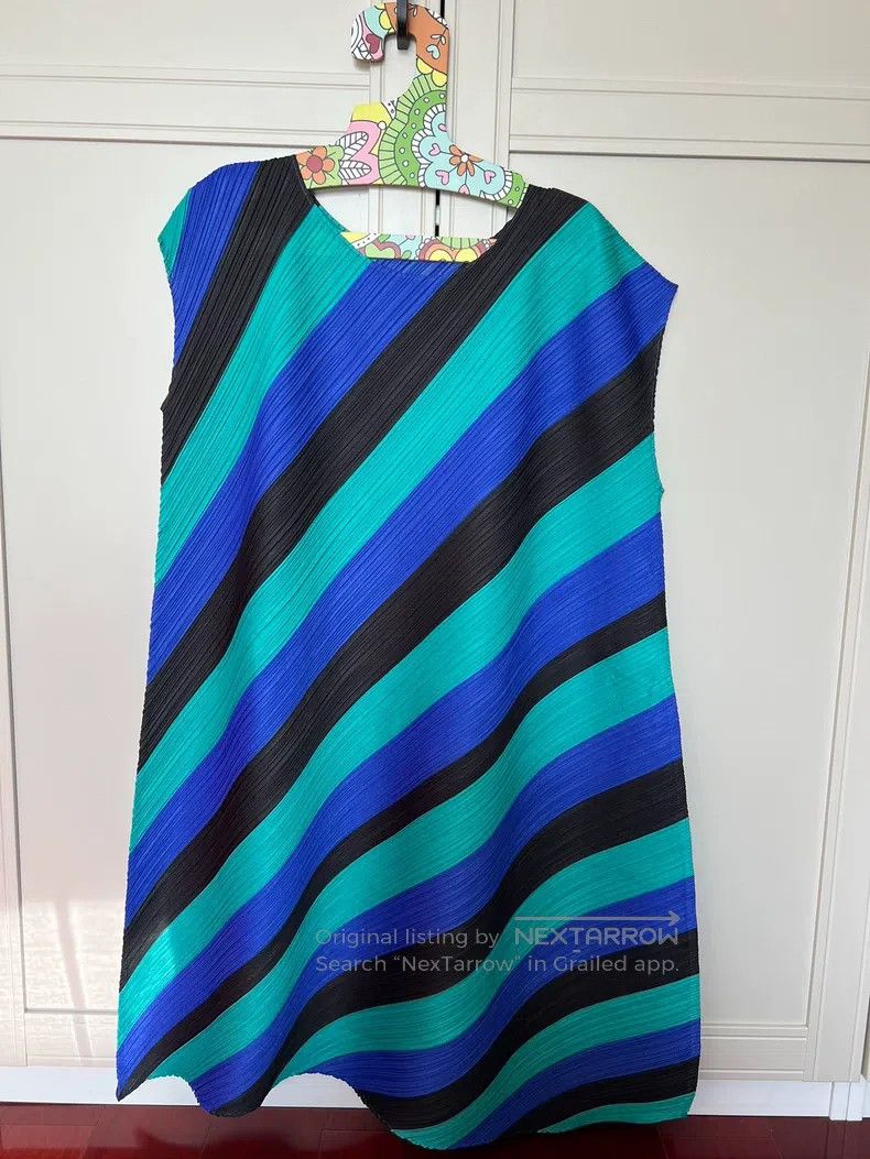 Issey Miyake Issey Miyake size:5 Dress Size L / US 10 / IT 46 - 1 Thumbnail