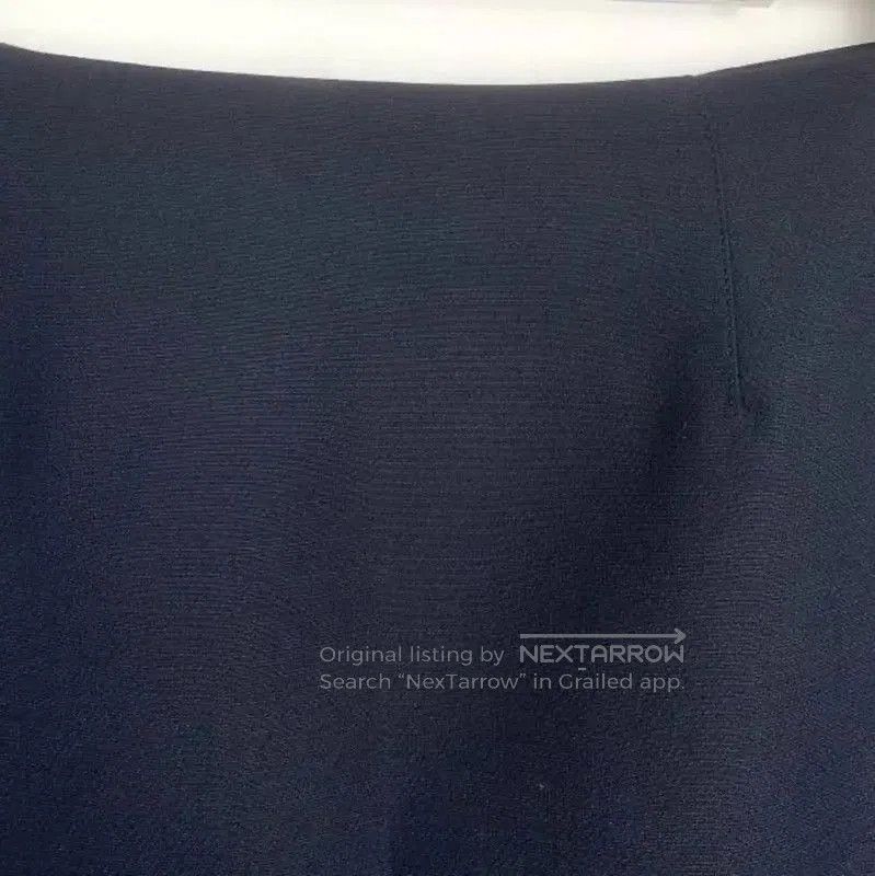 Valentino Valentino Navy Wool Pencil Skirt for Women . Size 23" - 3 Thumbnail