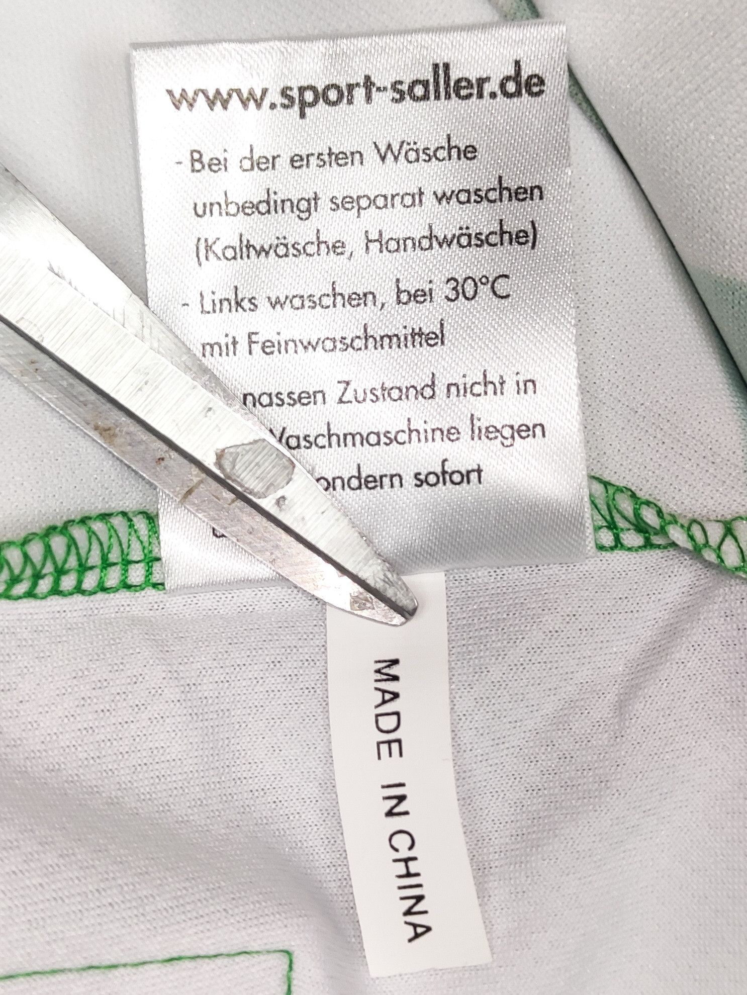 Other Lechia Gdansk 2015 2016 Saller Home Shirt Kit Jersey Poland Size US XL / EU 56 / 4 - 5 Thumbnail