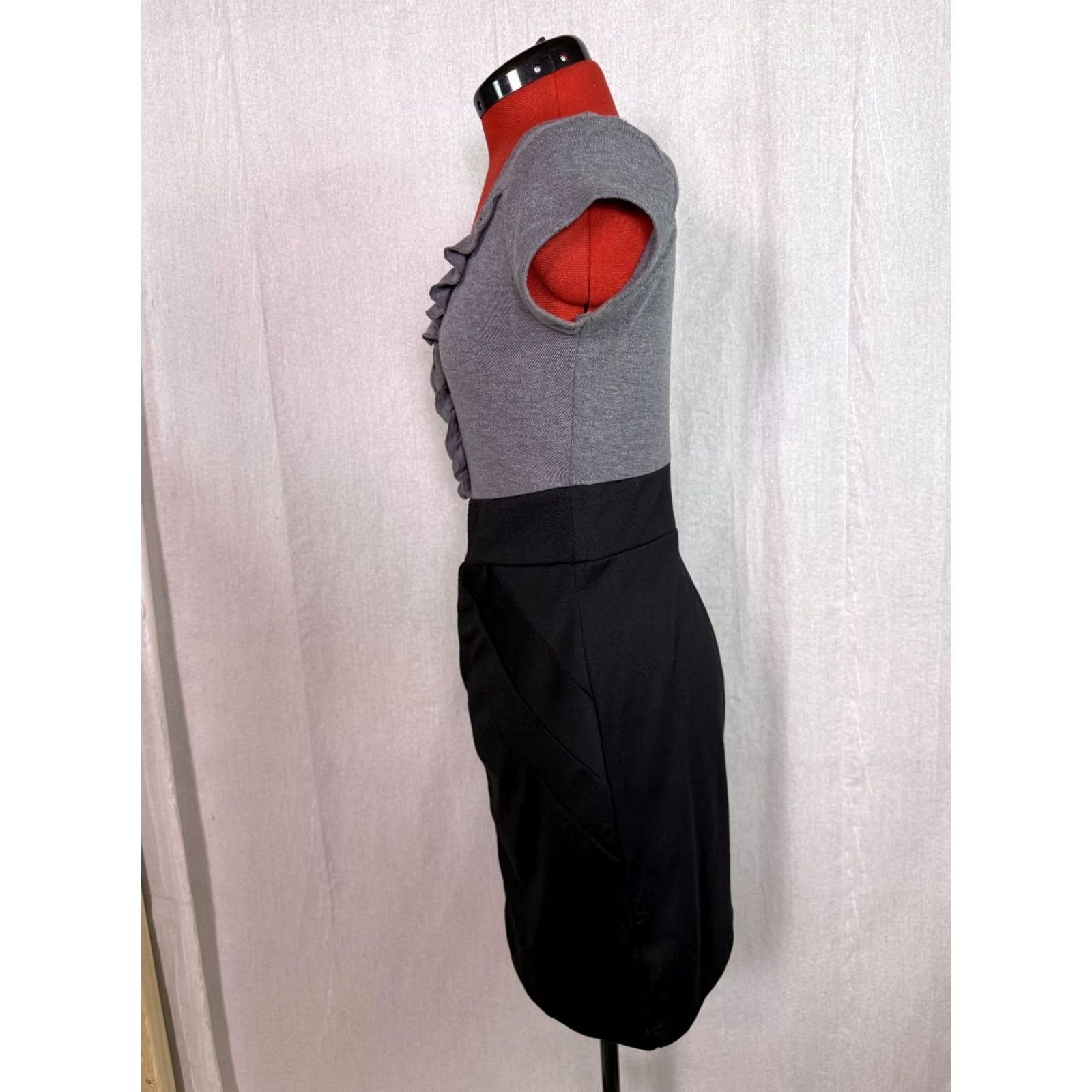 Vintage BeBop Women Dress Grey Black Fitted Scoop Neck Ruffle Casual Size M Size M / US 6-8 / IT 42-44 - 4 Thumbnail
