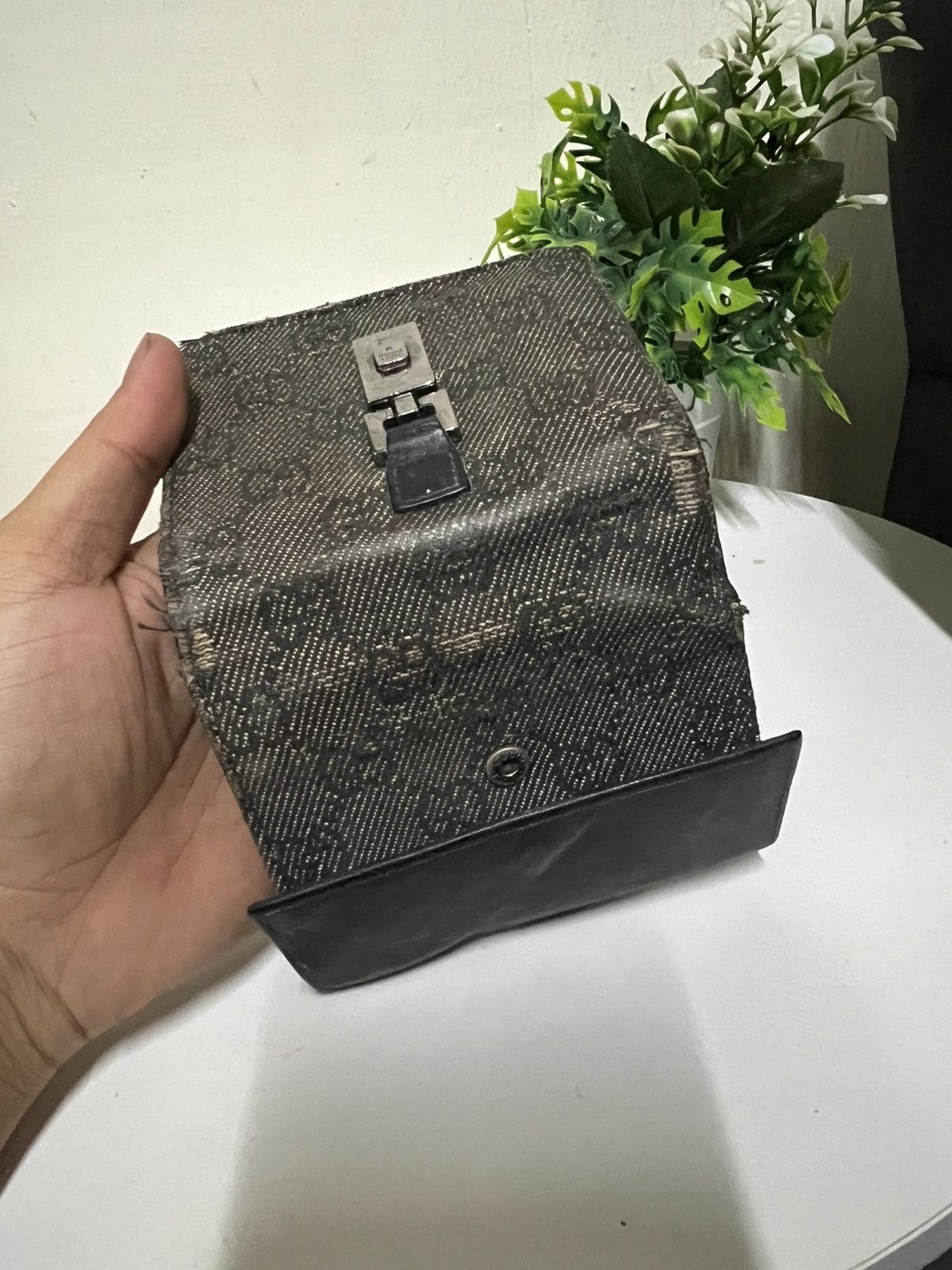 Gucci × Vintage Vintage Gucci Wallet Distresses Size ONE SIZE - 9 Thumbnail