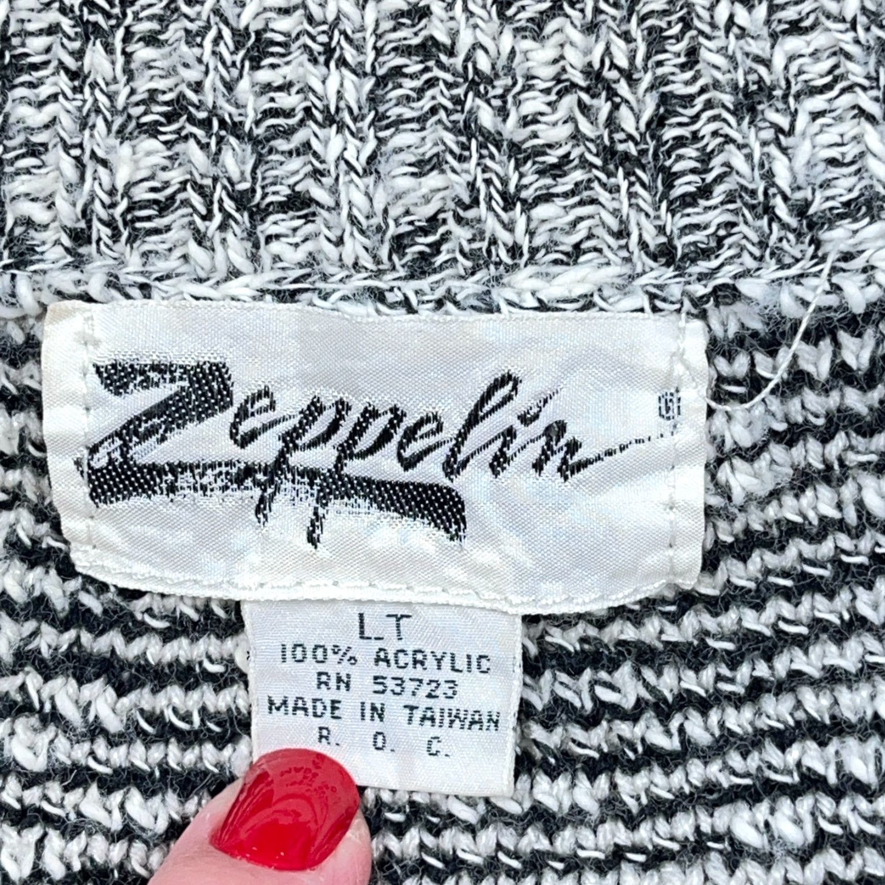 Vintage VINTAGE Cardigan Sweater Men L Gray Geometric Acrylic 90s Zeppelin Classic American Preppy Teacher Geometric Pattern Cardigan Knit Size US L / EU 52-54 / 3 - 3 Thumbnail