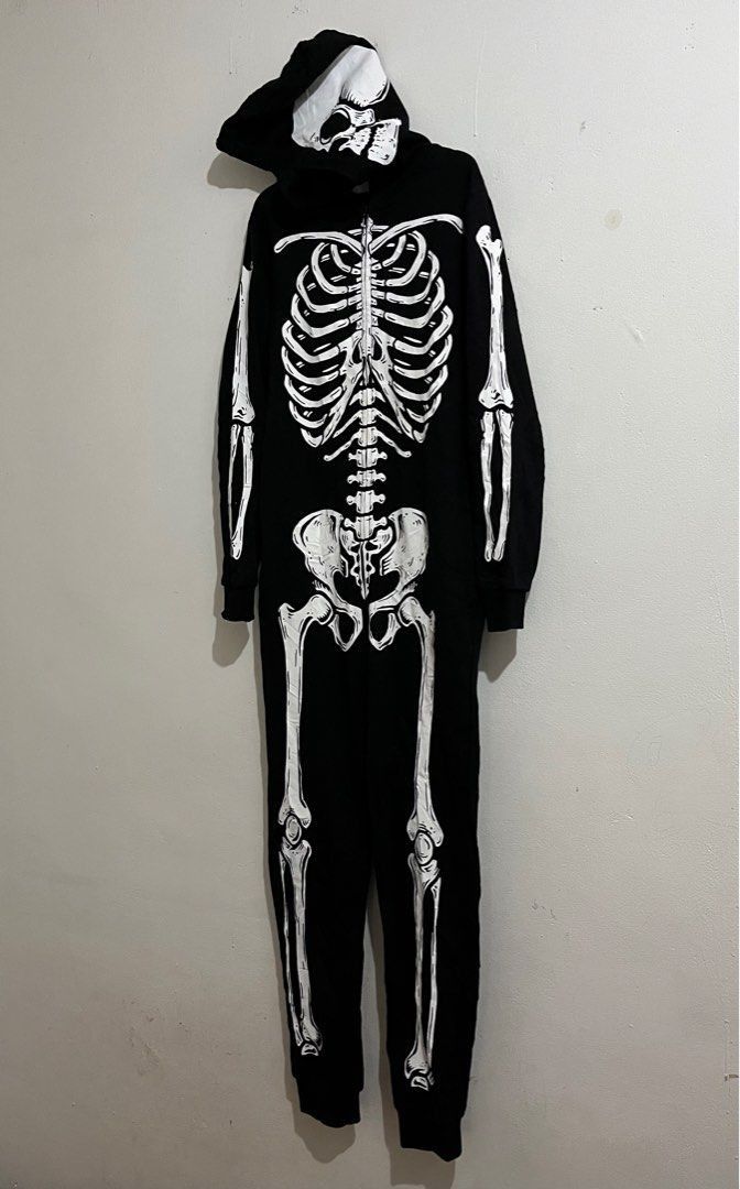 Beauty Beast h&m skull print jump suit Size US M / EU 48-50 / 2 - 2 Thumbnail
