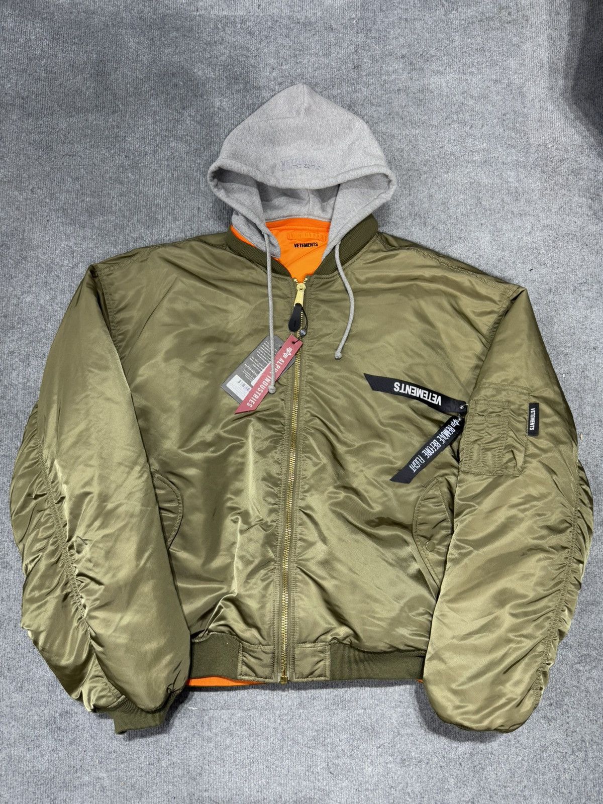 Vetements FW2018 - VETEMENTS - Alpha Industries - Reversible Jacket Size US L / EU 52-54 / 3 - 3 Thumbnail