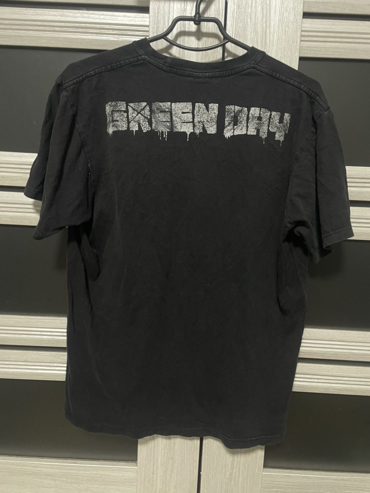 Band Tees × Vintage Vintage 2000s Green Day 21st Century Breakdown Faded T Shirt Size US XL / EU 56 / 4 - 2 Thumbnail