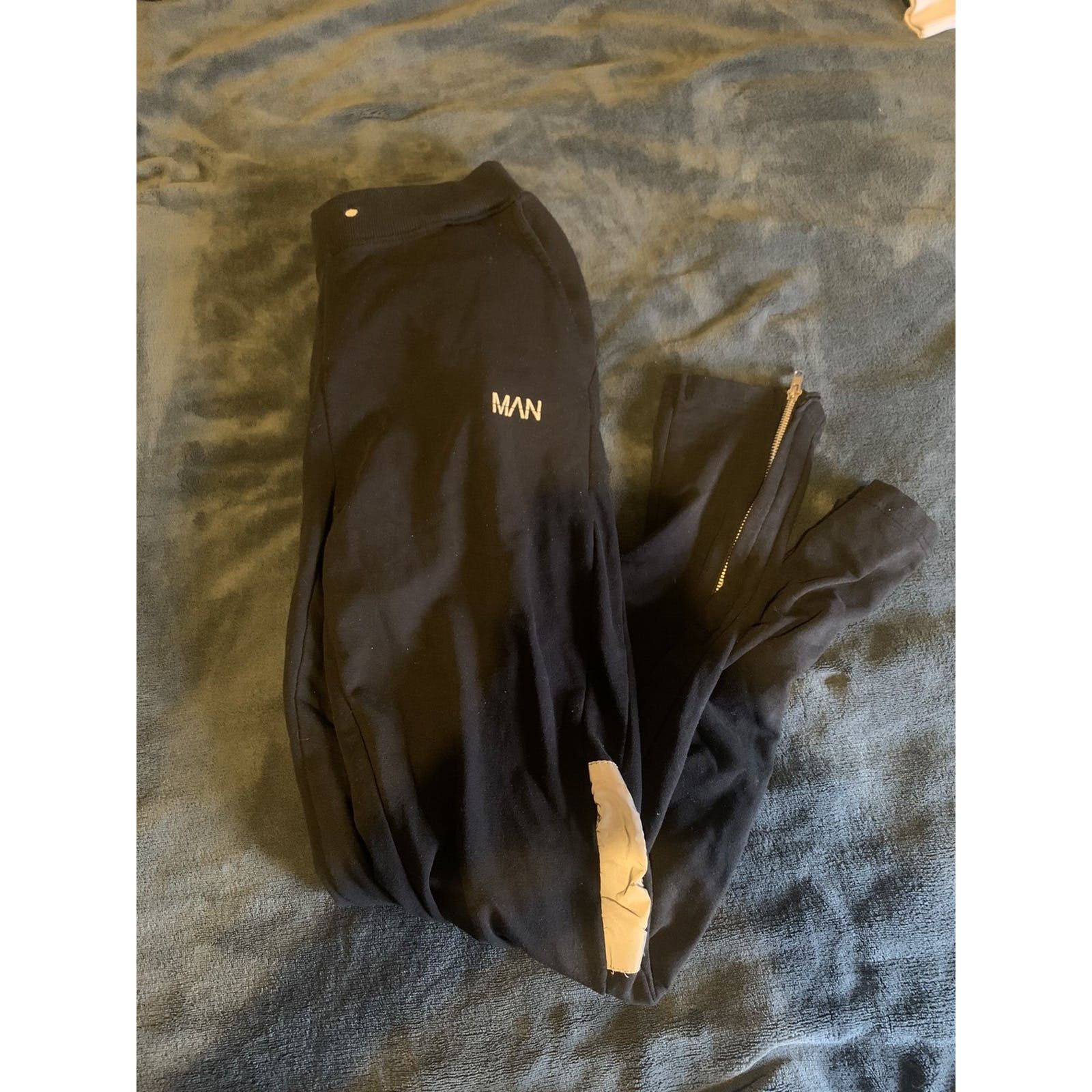 Boohoo Reflective joggers Size US 28 / EU 44 - 1 Thumbnail