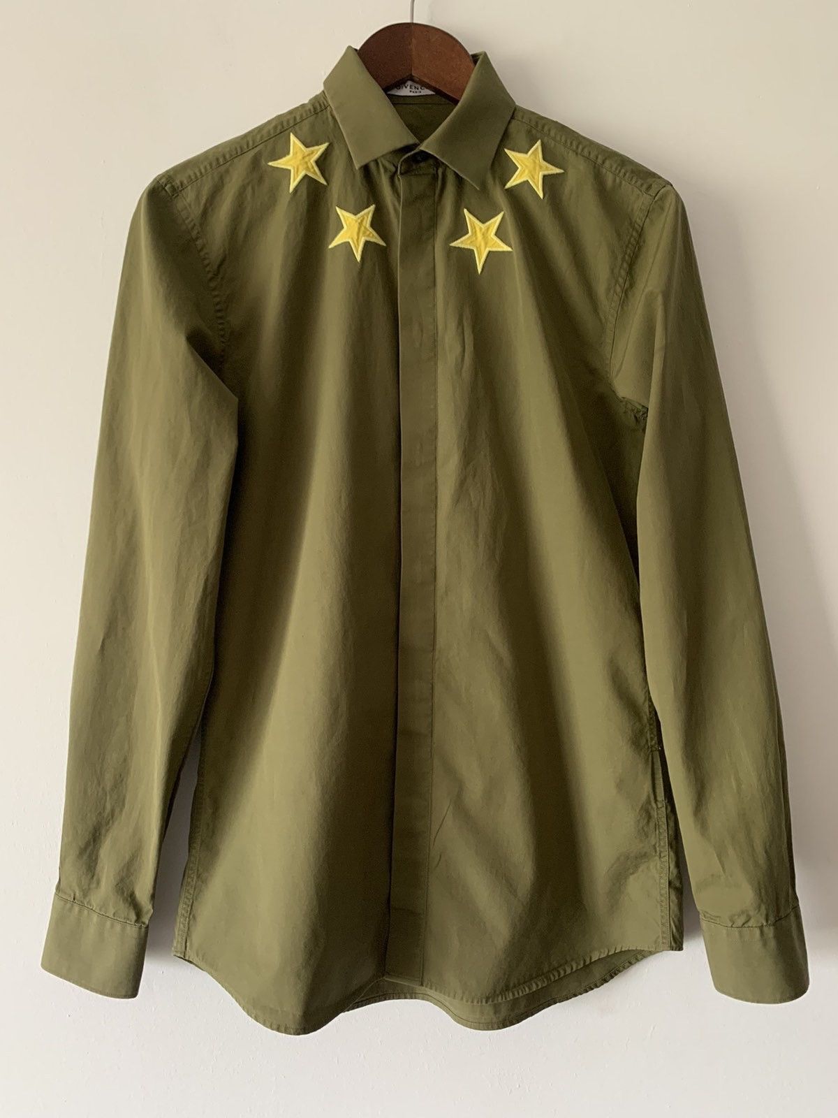 Givenchy Givenchy Star Embroidered Shirt Size US M / EU 48-50 / 2 - 1 Thumbnail