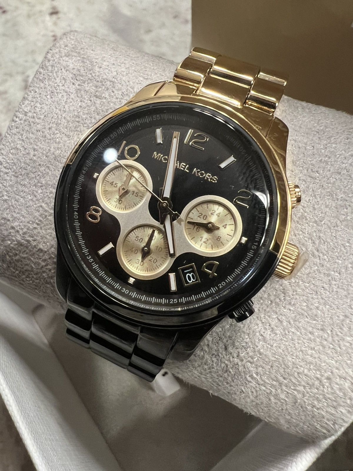 Michael Kors MICHAEL KORS Two-Tone Watch & Cooper Saffiano Leather Wallet Size 38 - 3 Thumbnail