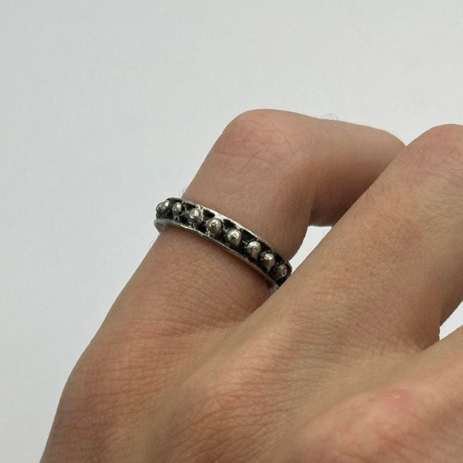 Vintage Vintage Silver Studded Mini Ball Pinky Band Ring Size ONE SIZE - 1 Thumbnail