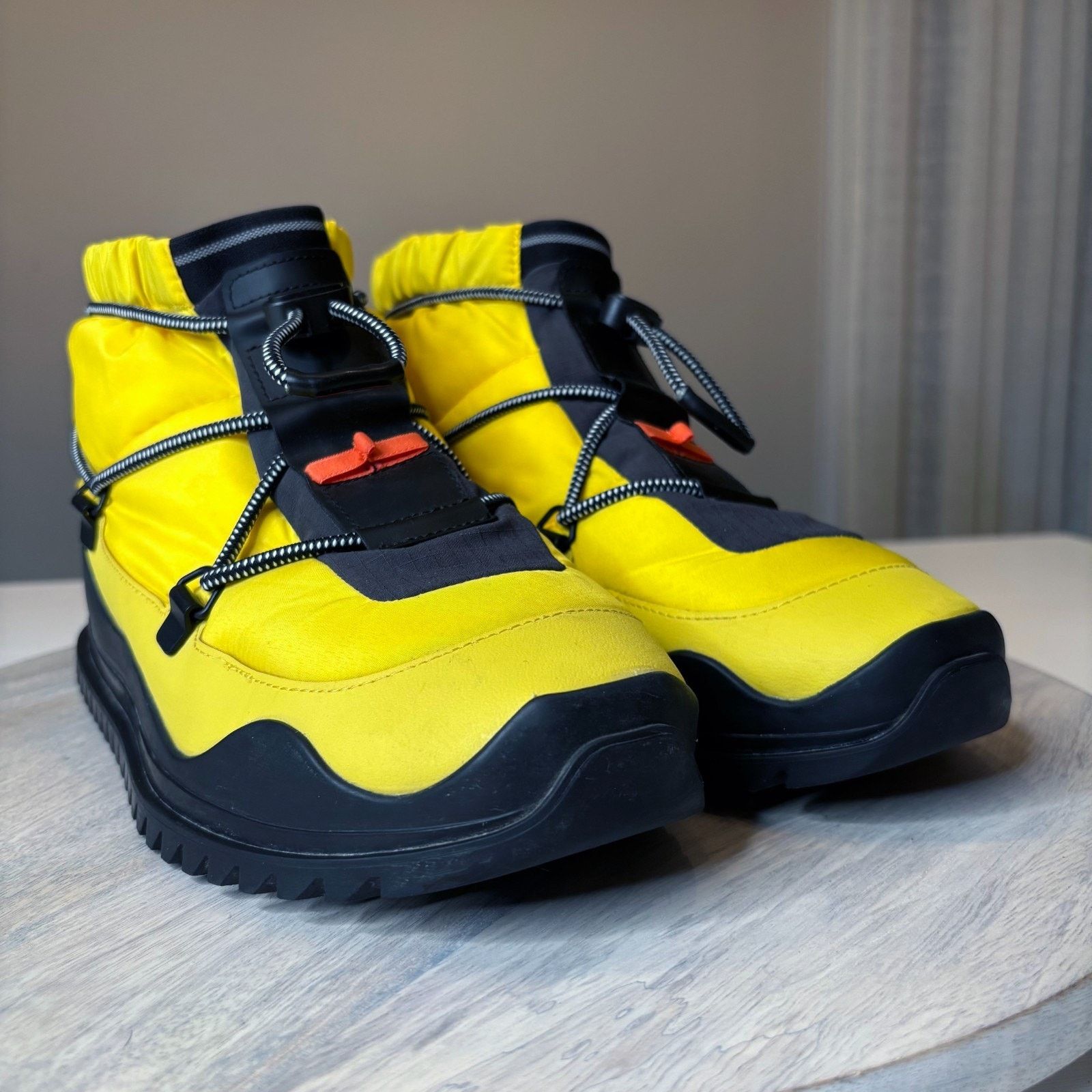 Adidas Adidas Stella McCartney Snow Boots Yellow Black Women’s Sz 9 Size US 9 / IT 39 - 5 Thumbnail