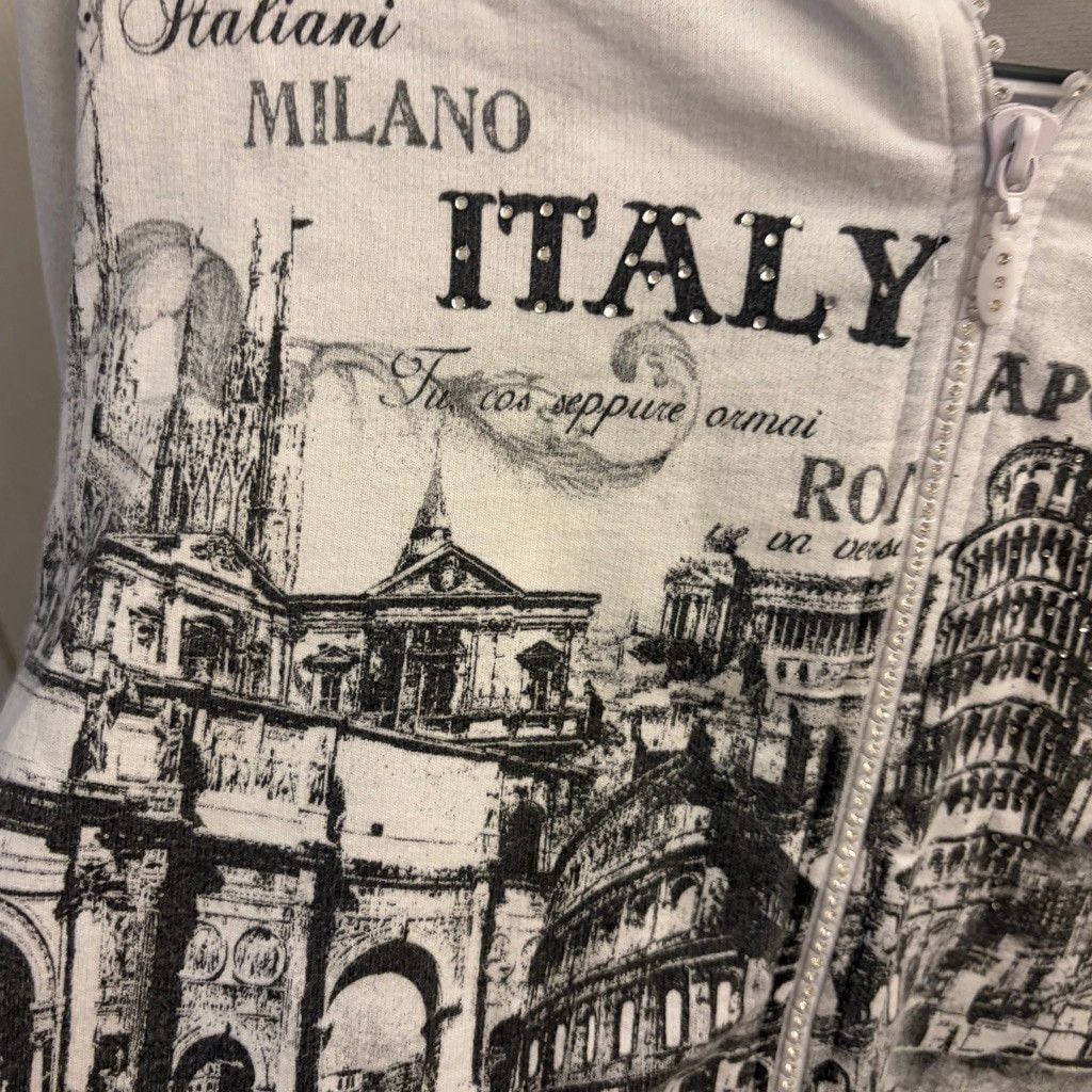 John Galliano John Galliano Style Italian all over gazette print Zip-Up XL Size XL / US 12-14 / IT 48-50 - 2 Thumbnail