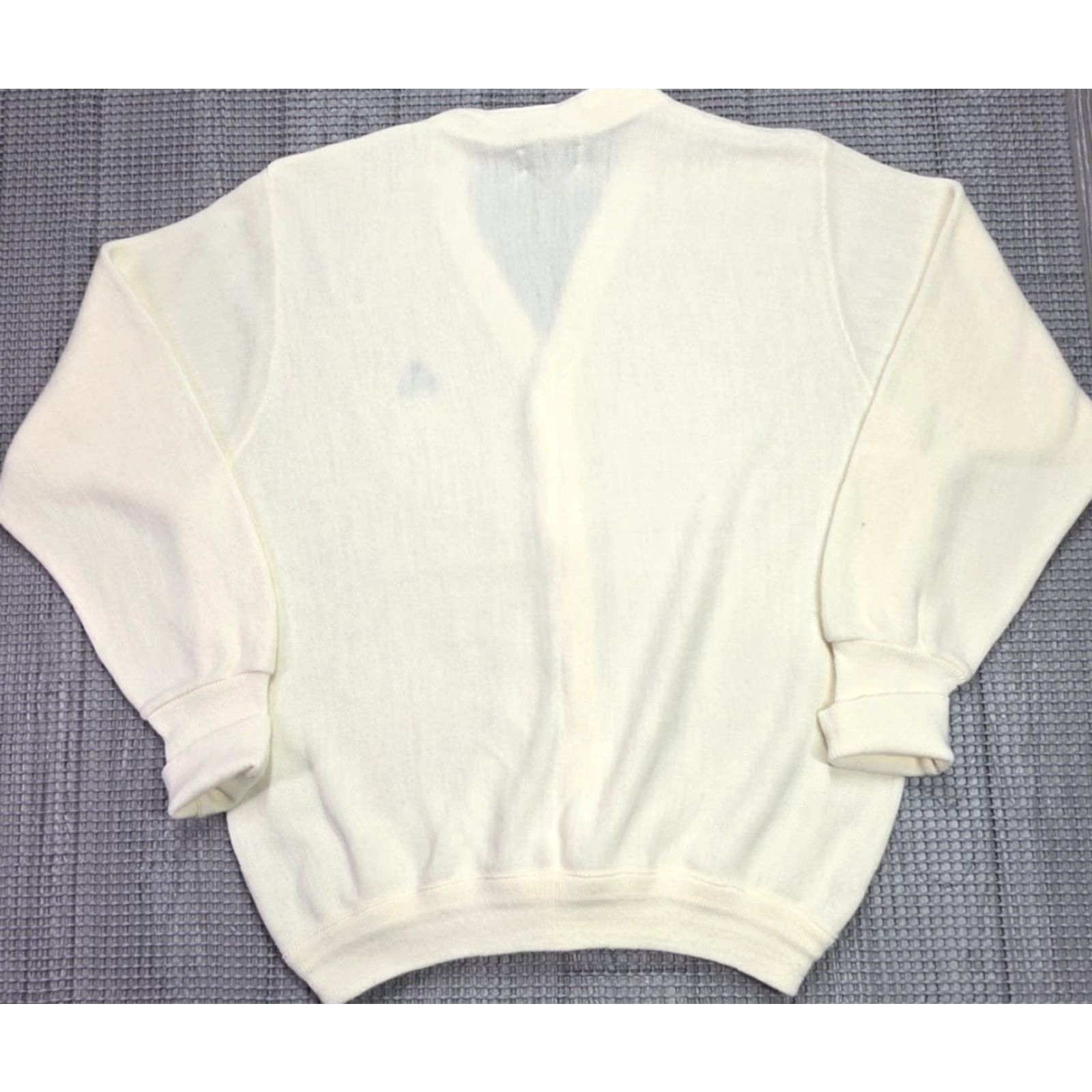 Izod VINTAGE IZOD Cardigan Sweater 80s White Large Men Long Sleeve Knitted Logo Buttons Classic Casual - Mens Size US L / EU 52-54 / 3 - 6 Thumbnail