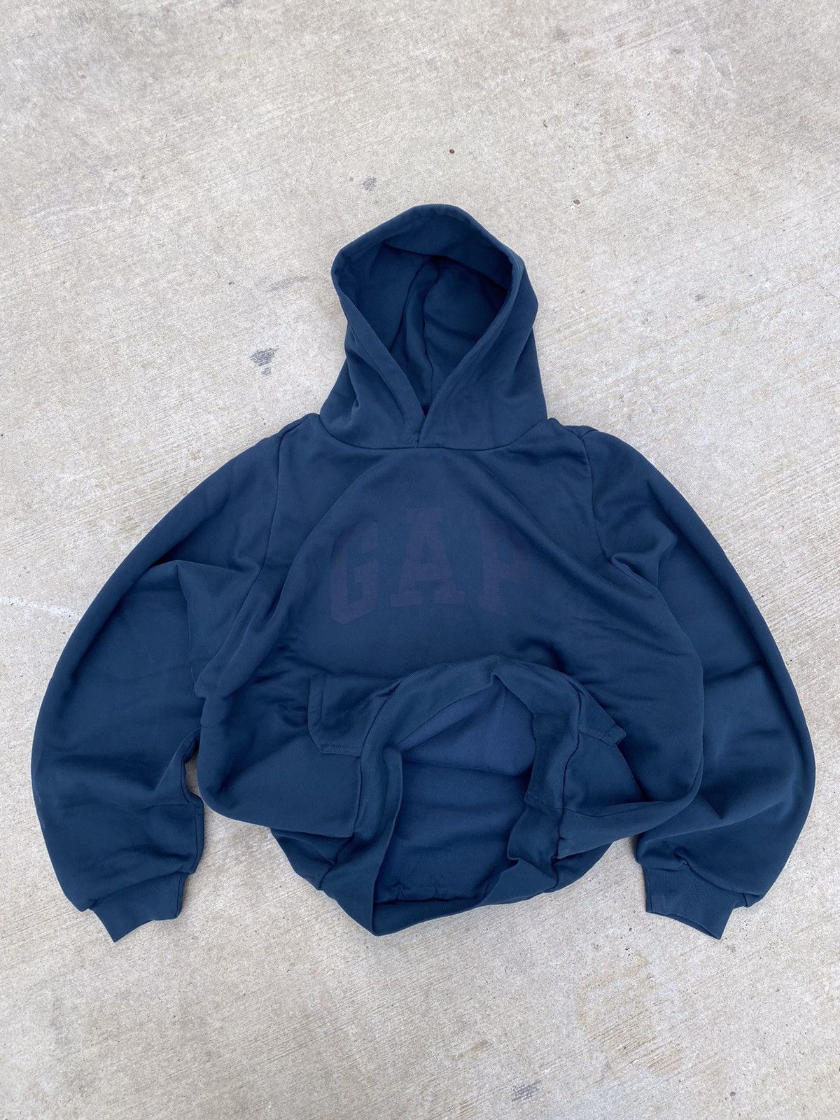 Gap × Yeezy NWT Yeezy Gap Dove Shrunken Hoodie by Balenciaga Size US XL / EU 56 / 4 - 9 Thumbnail