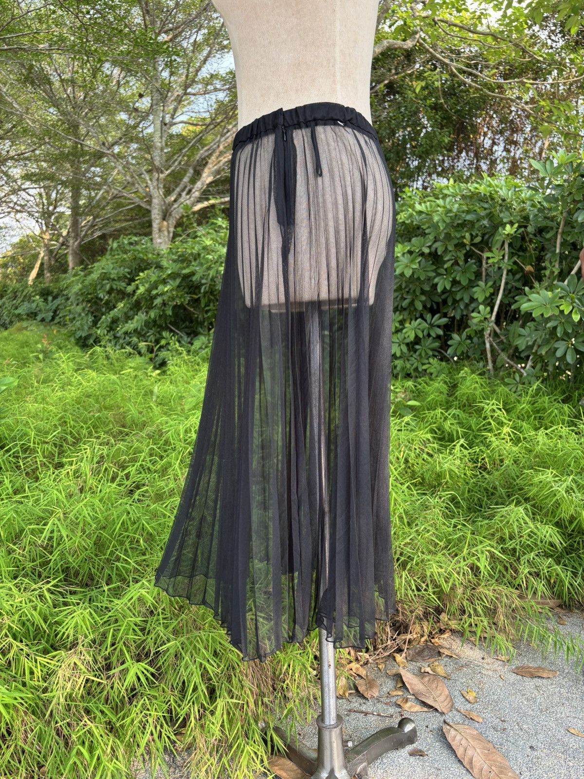 Japanese Brand Black mesh skirt by Madam Rituko Size 29" - 3 Thumbnail