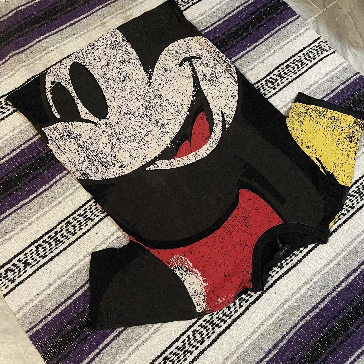 Marc Jacobs Marc Jacobs Mickey Mouse Upside Down T-Shirt Size M Black Size US M / EU 48-50 / 2 - 2 Thumbnail