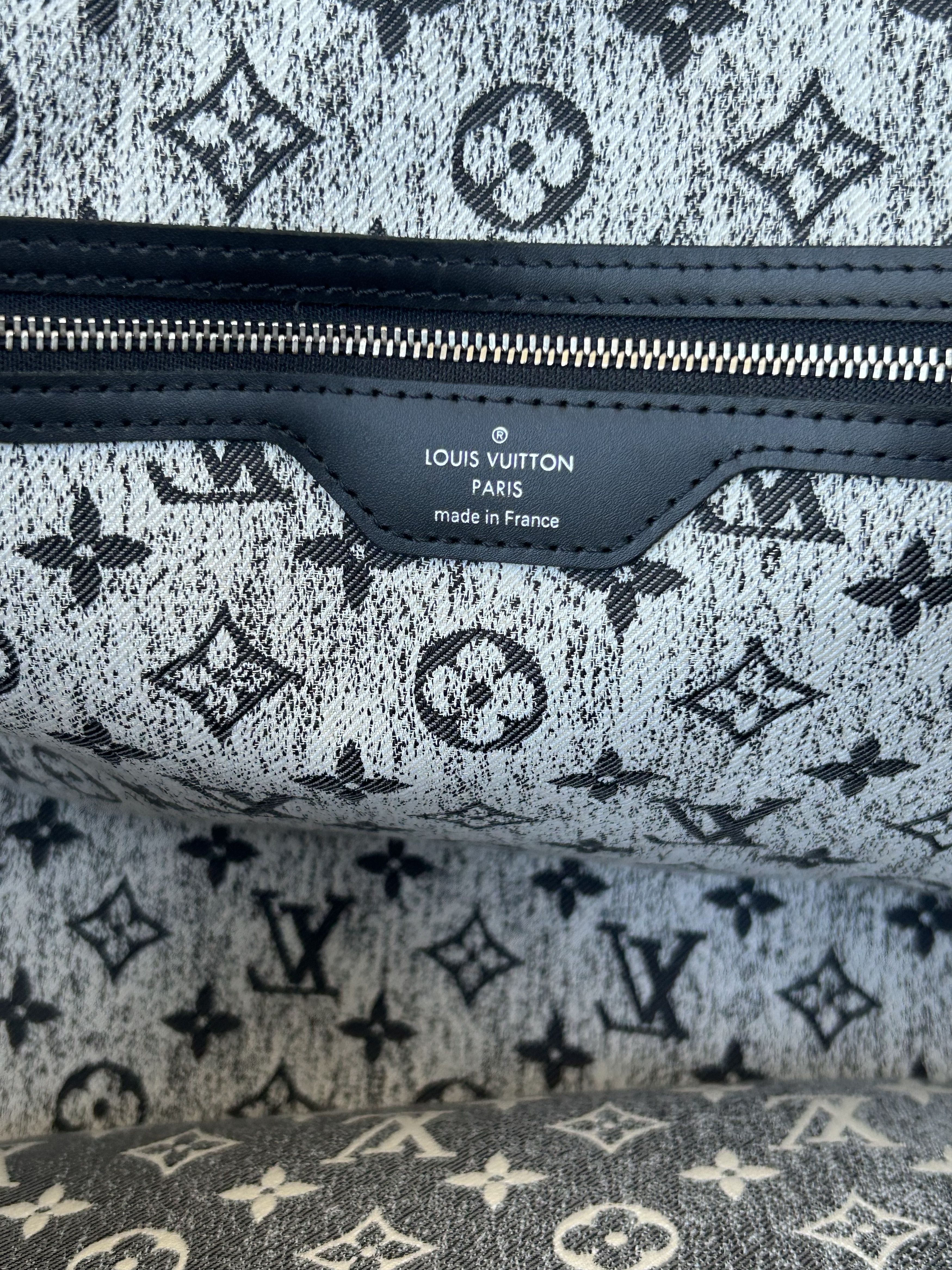 Louis Vuitton Grey White Denim Monogram Neverfull MM