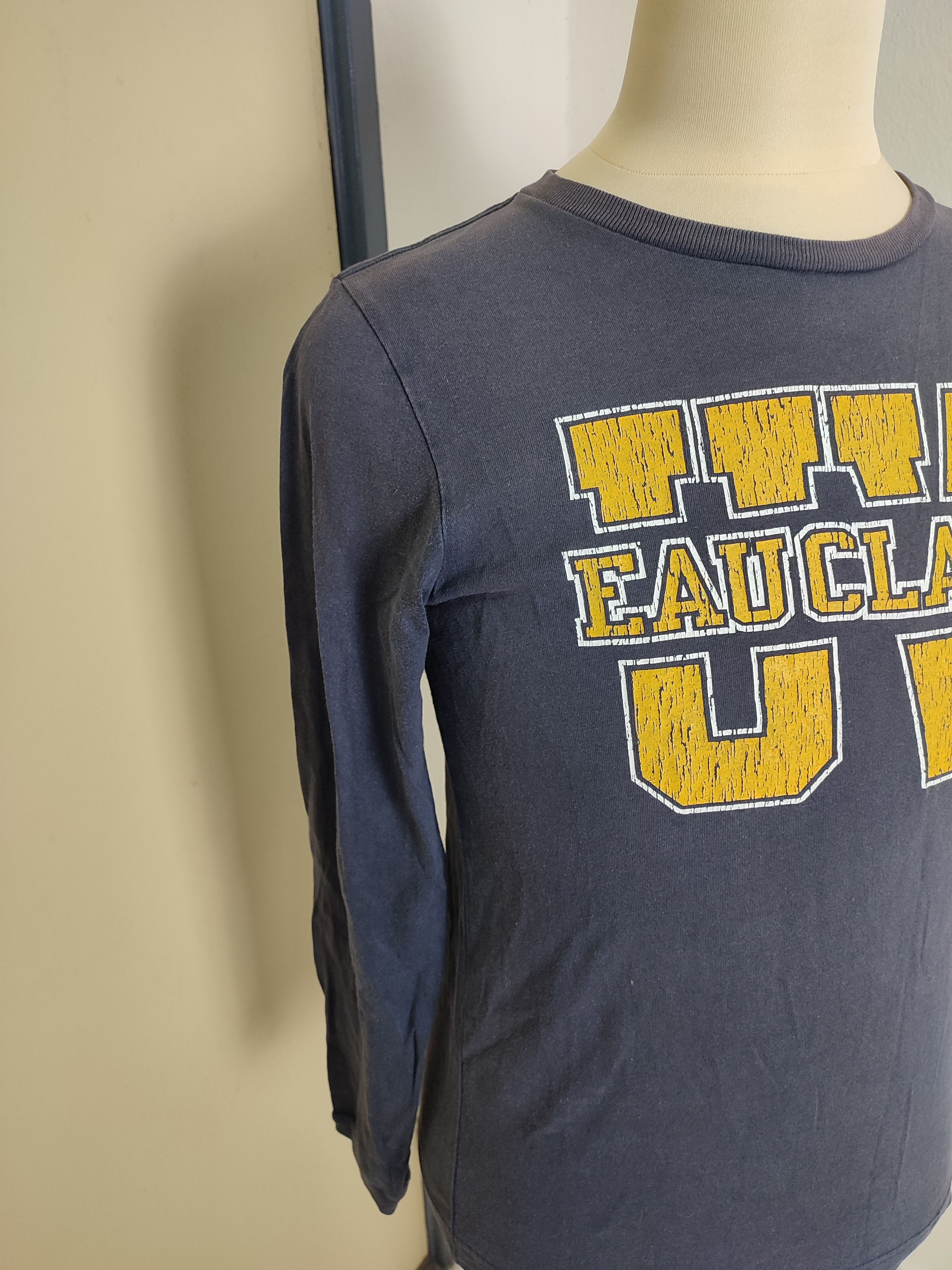 Champion Vintage 90s EAU Claire Champion Long Sleeve Size US S / EU 44-46 / 1 - 3 Thumbnail