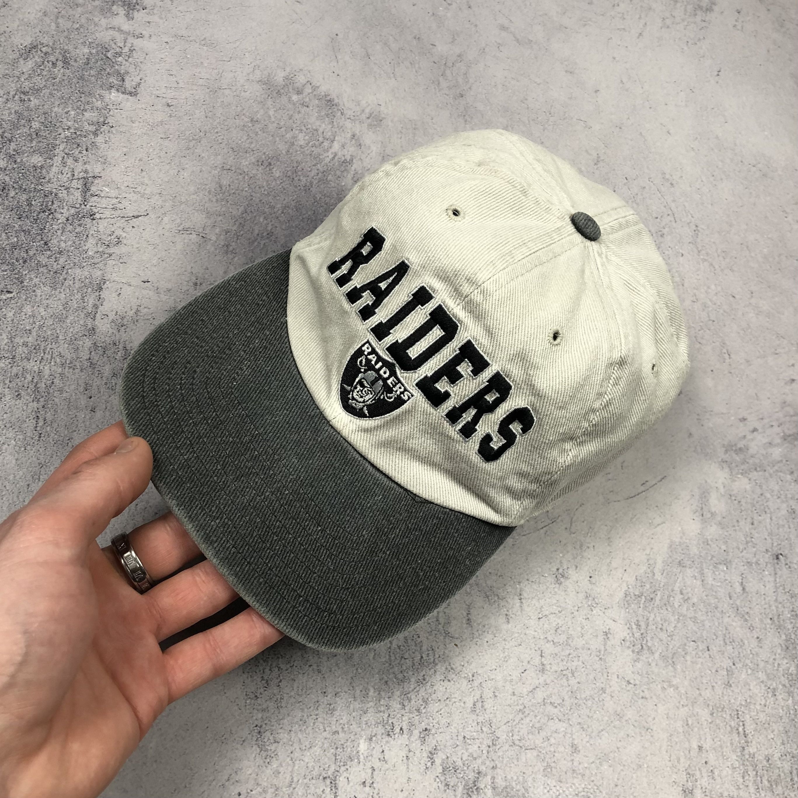 NFL Vintage 90s NFL Las Vegas Raiders Cap Size ONE SIZE - 3 Thumbnail