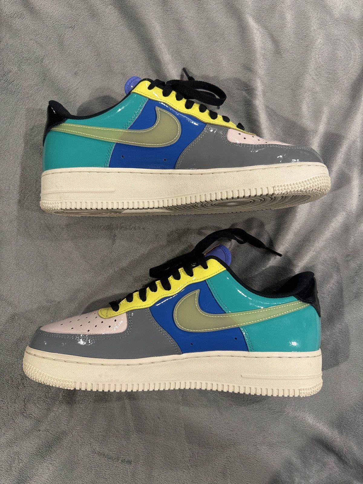 Nike × Undefeated Air Force 1 Low SP (Undefeated) Size US 10 / EU 43 - 3 Thumbnail