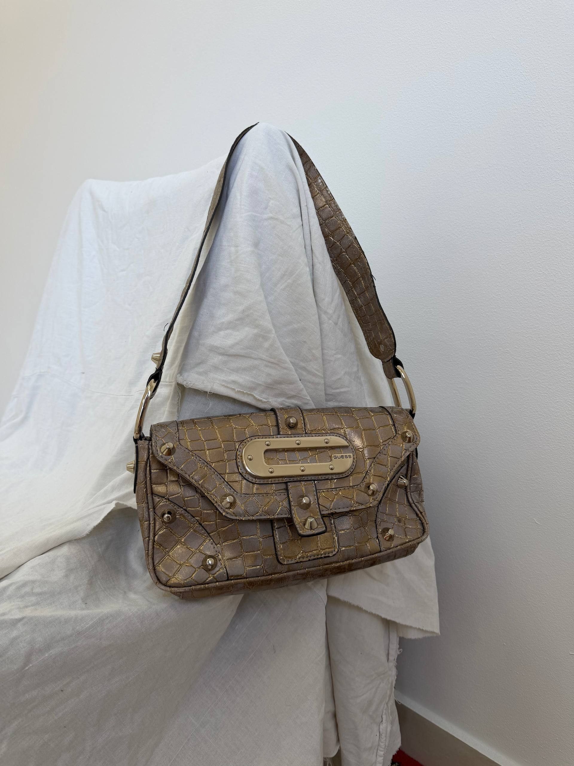 Guess Vintage Luxury Y2K Guess Monogram Logo Shoulder Bag Women’s Size ONE SIZE - 2 Thumbnail