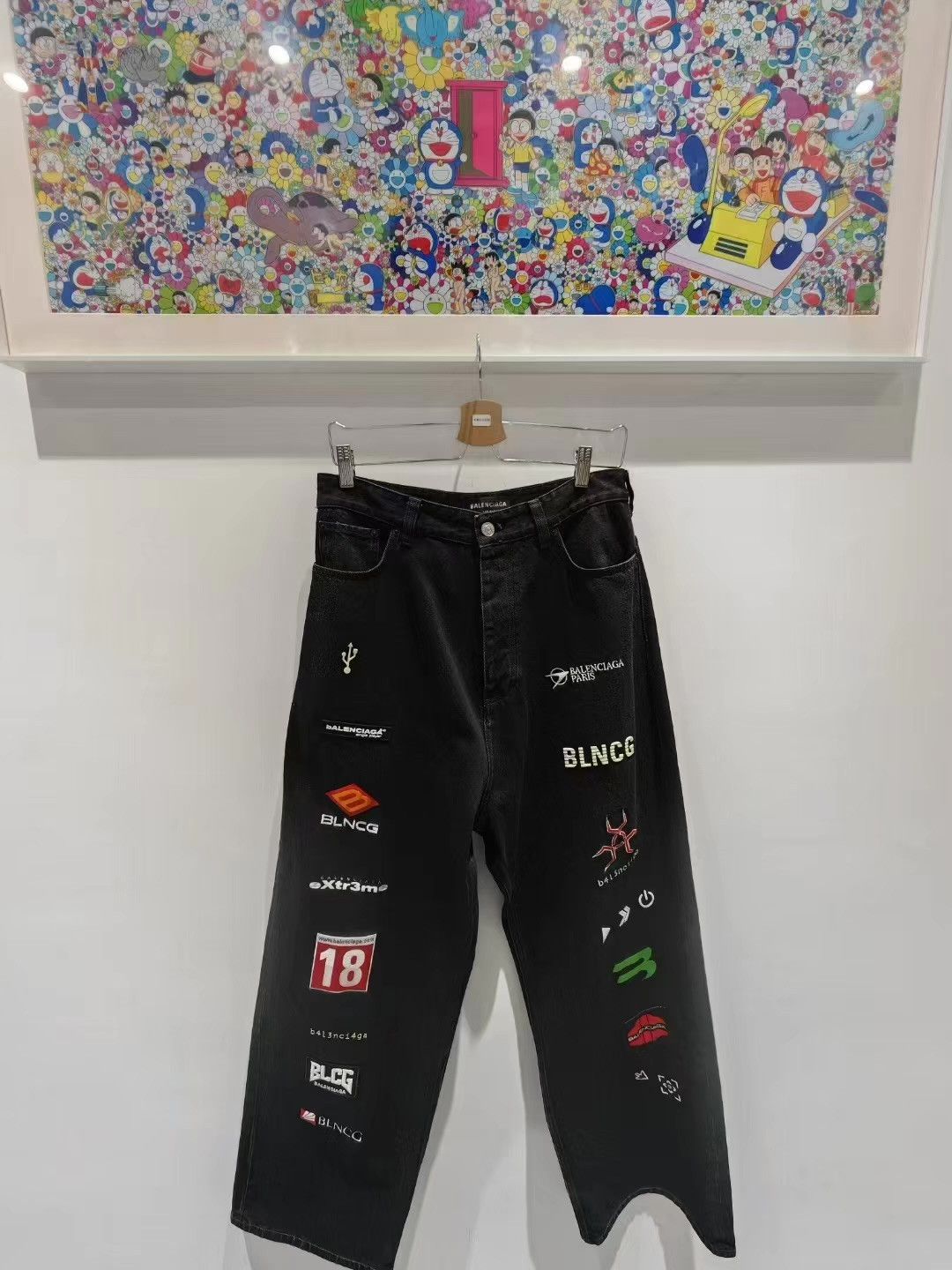 Balenciaga Balenciaga Gamer Game Badge Jeans Q15 Size US 32 / EU 48 - 1 Thumbnail