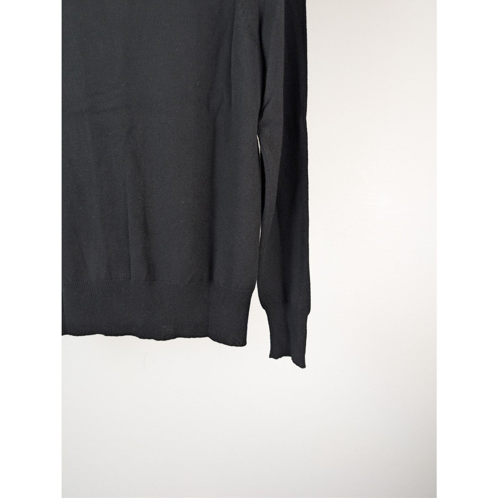 Tom Ford o1rshd1 Knitwear V-Neck Cardigan Sweater in Black Size US M / EU 48-50 / 2 - 13 Thumbnail