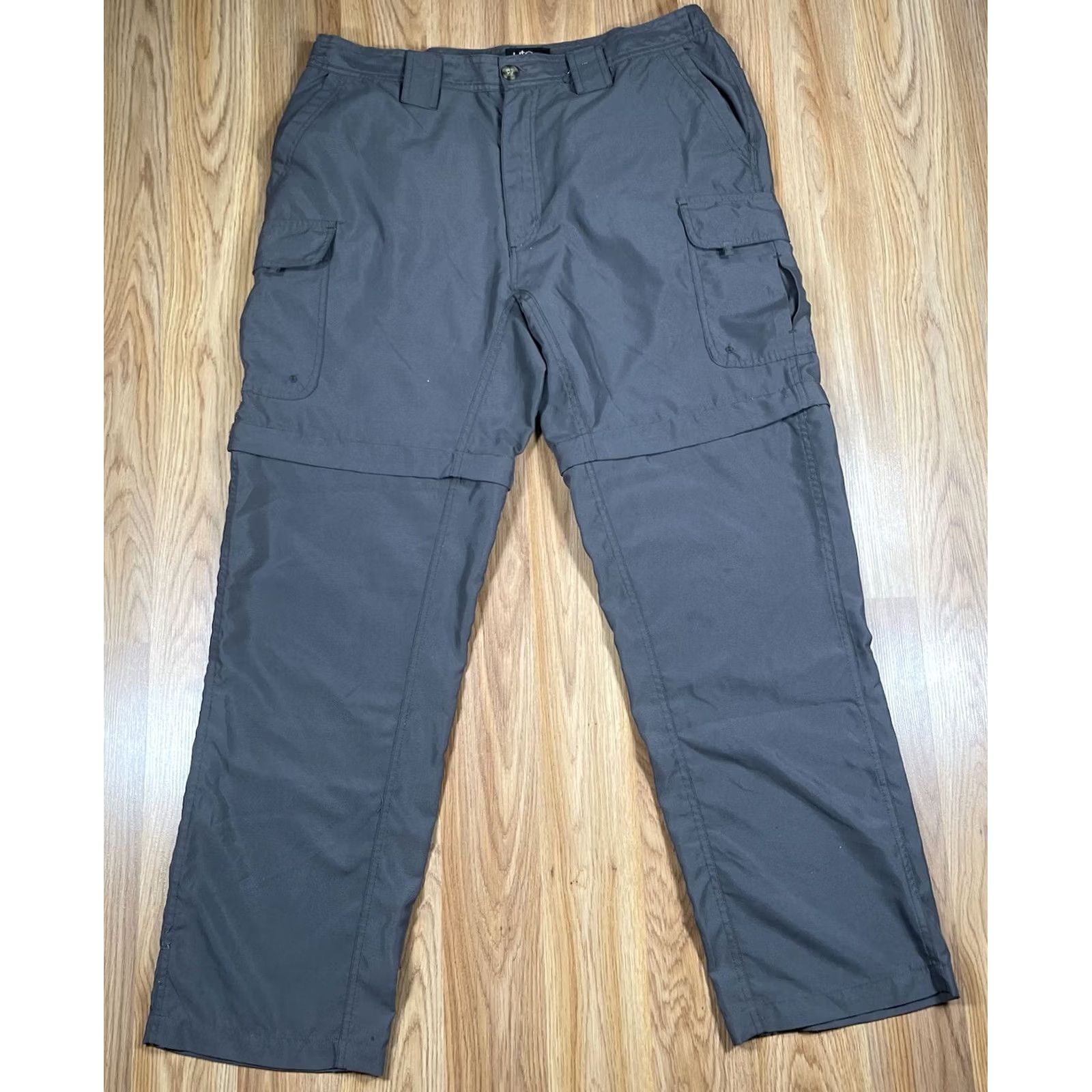 Vintage Utex Canada Convertible Cargo Pants Shorts Mens L Large 36-38 Gray Poly Cargo Pocket Zip-off Leg Hiking Fishing Shirts? Size US 33 - 2 Thumbnail