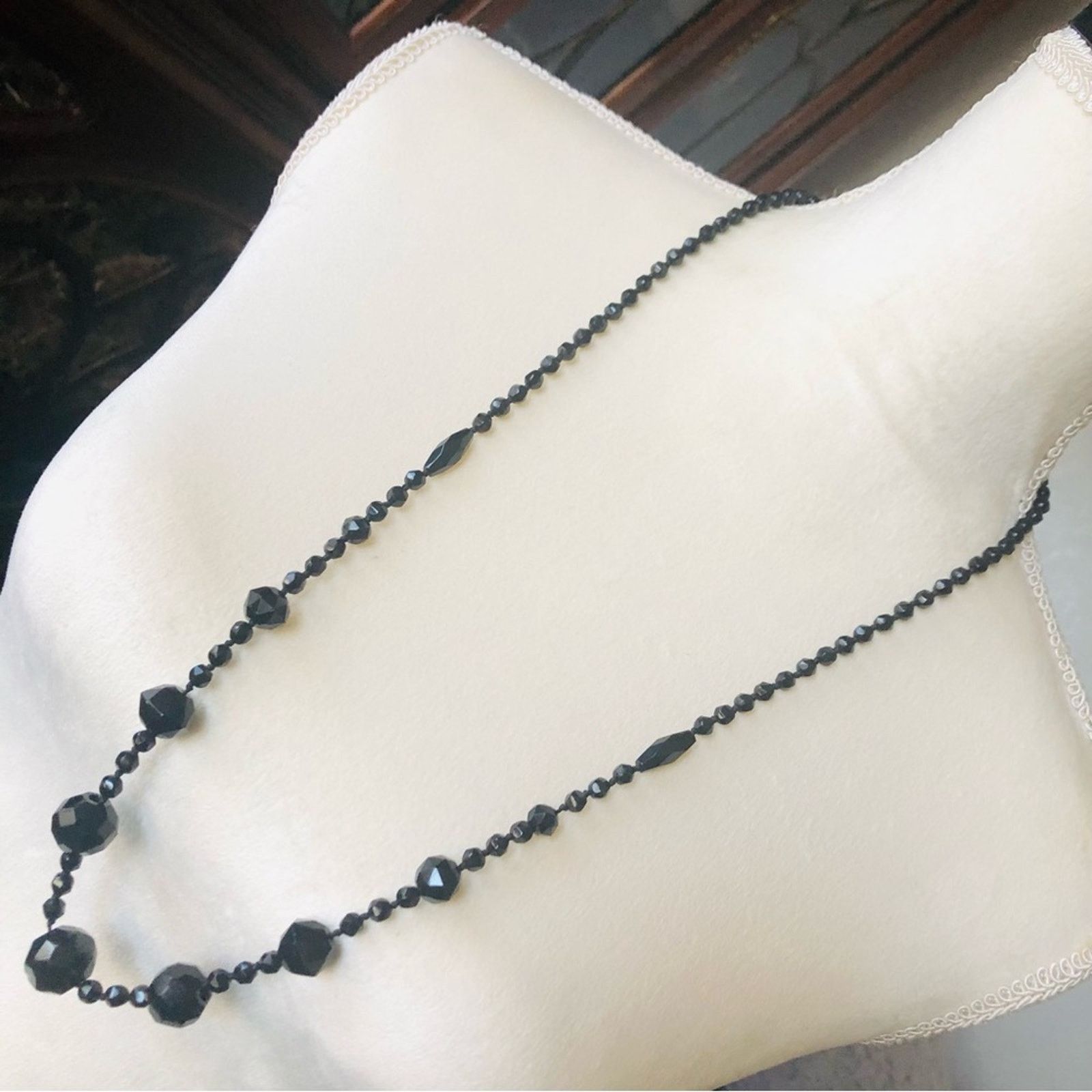 Vintage Vintage faceted jet black glass crystal necklace Size ONE SIZE - 1 Thumbnail