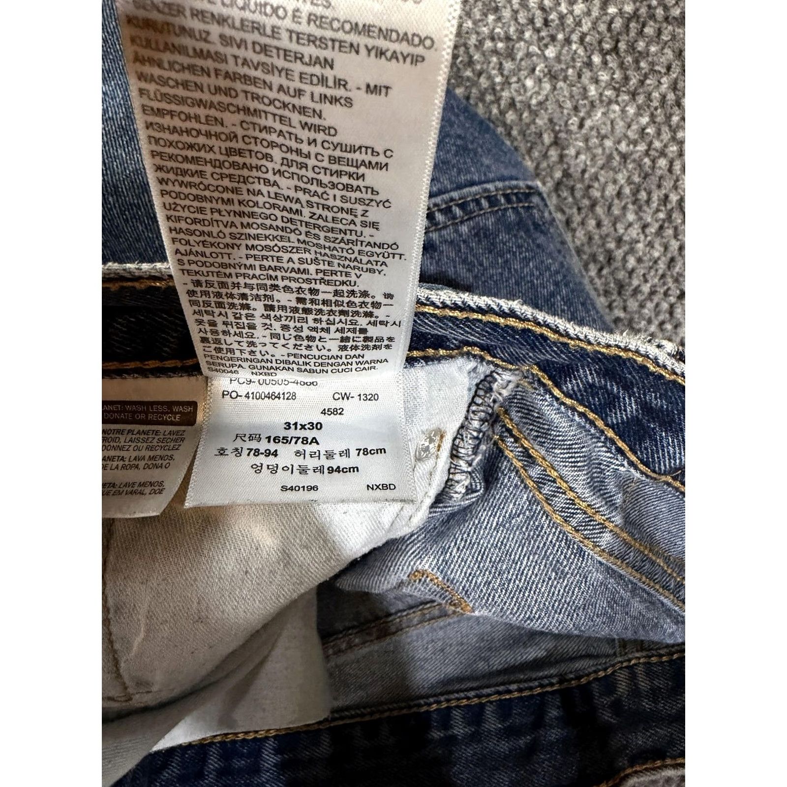 Levi's Levi's 505 Jeans Mens 31x30 Blue Regular Fit Straight Leg Denim Pants Medium Wash Pants Straight Leg Jeans Mens 31x30 Denim Blue Levi's 505 Mens Size US 31 - 5 Thumbnail