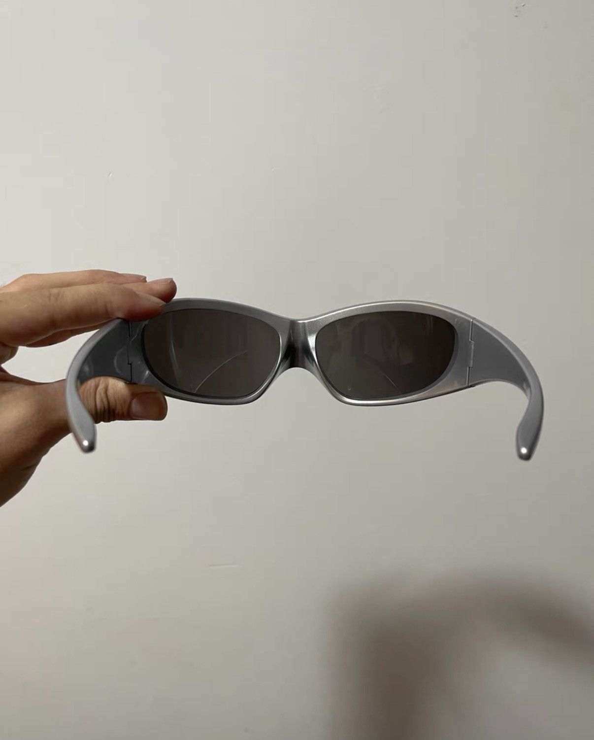 Balenciaga Balenciaga Skin Cat XXL Wide Cat-Eye Mask Sunglasses Size ONE SIZE - 2 Thumbnail