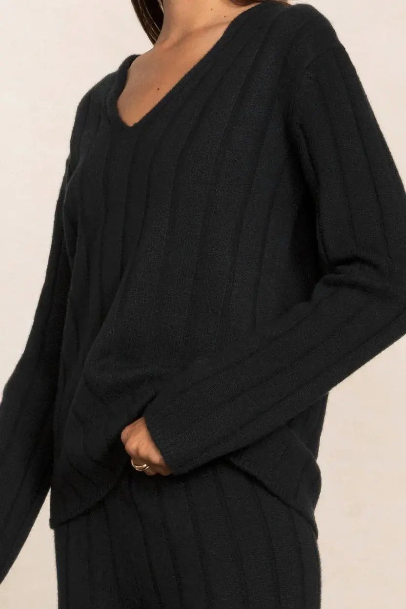 Tom Ford o1loc1c0724 MAK1048 Sweater in Black Size XS / US 0-2 / IT 36-38 - 2 Thumbnail