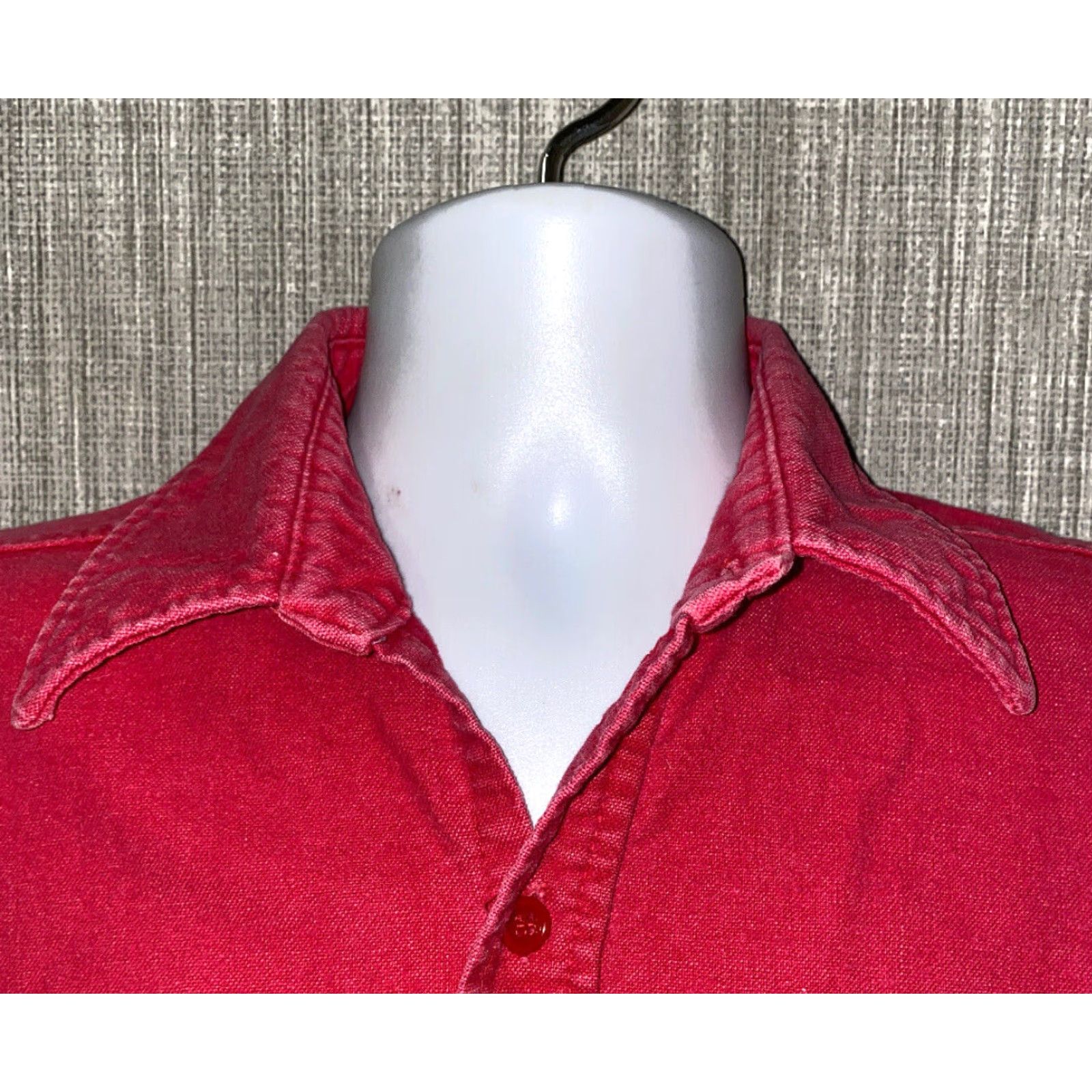 Vintage Frostproof Men's Red Cotton Long Sleeve Button-Up Shirt Size L Casual Regular Size US L / EU 52-54 / 3 - 3 Thumbnail