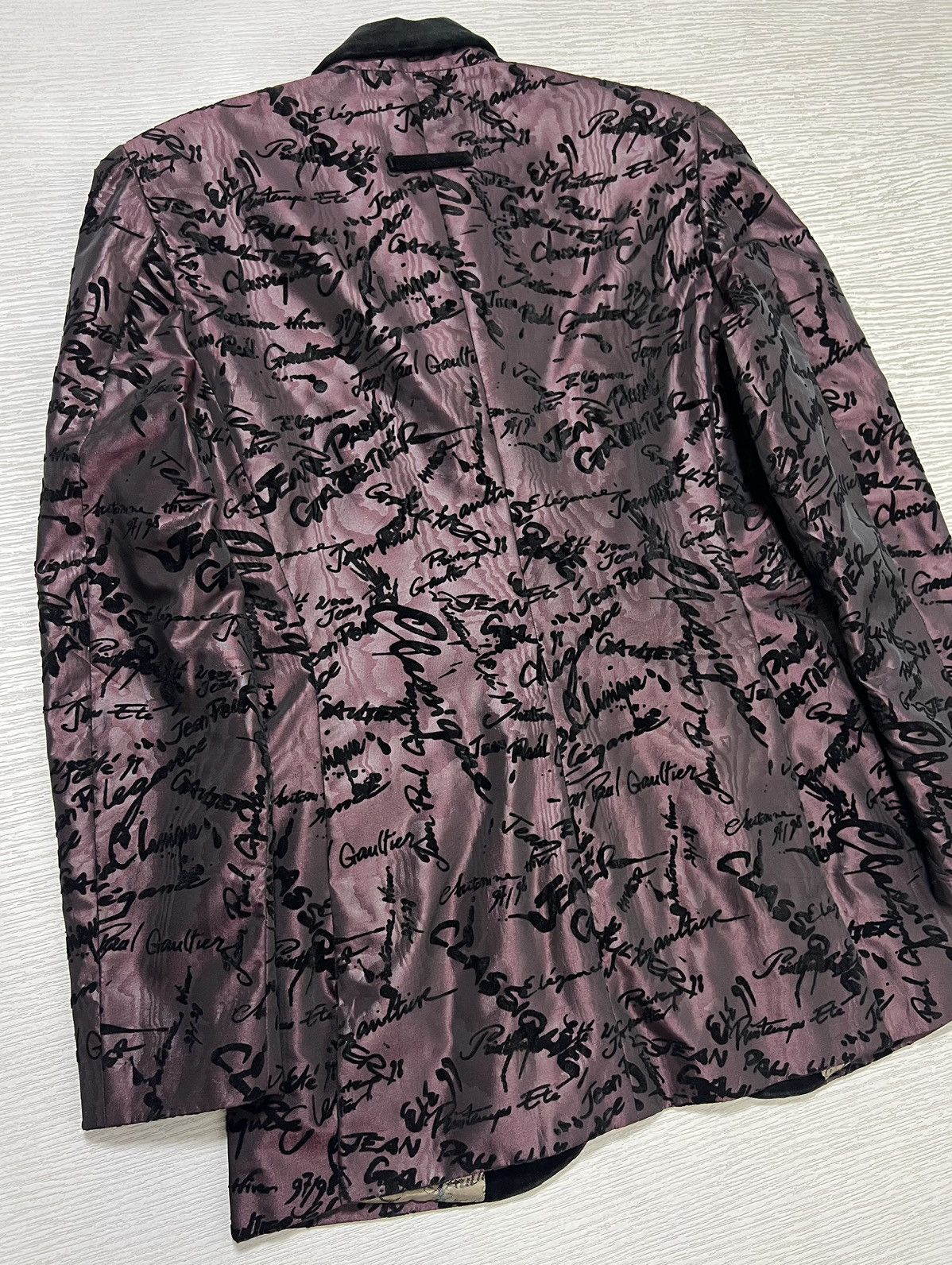 Jean Paul Gaultier JPG AW 97-98 Signature Monogram Print Velvet Jacquard Blazer Size US XS / EU 42 / 0 - 11 Thumbnail