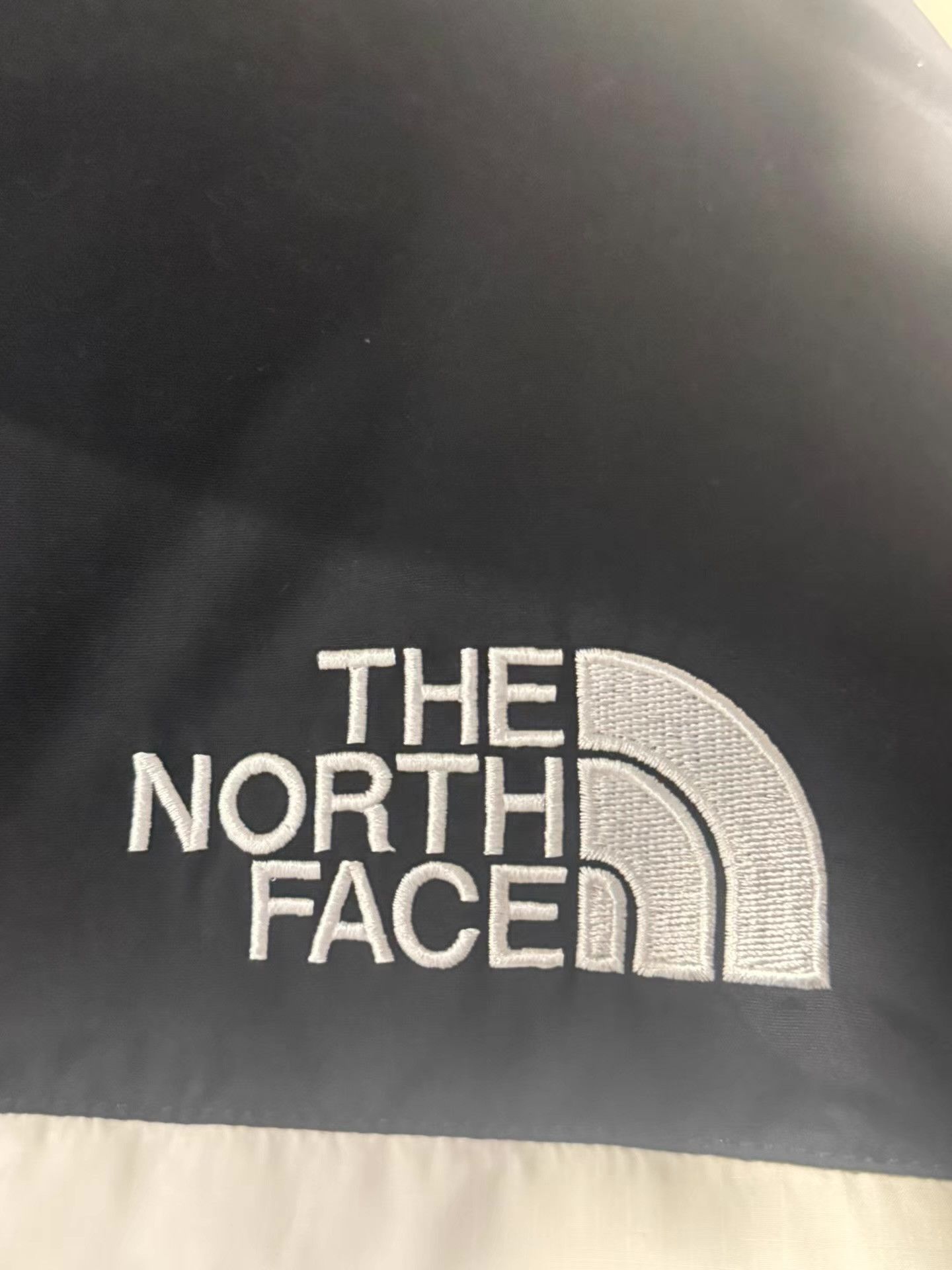 The North Face THE NORTH FACE Block Hooded Down Jacket。 Ｑ20 Size US XL / EU 56 / 4 - 5 Thumbnail
