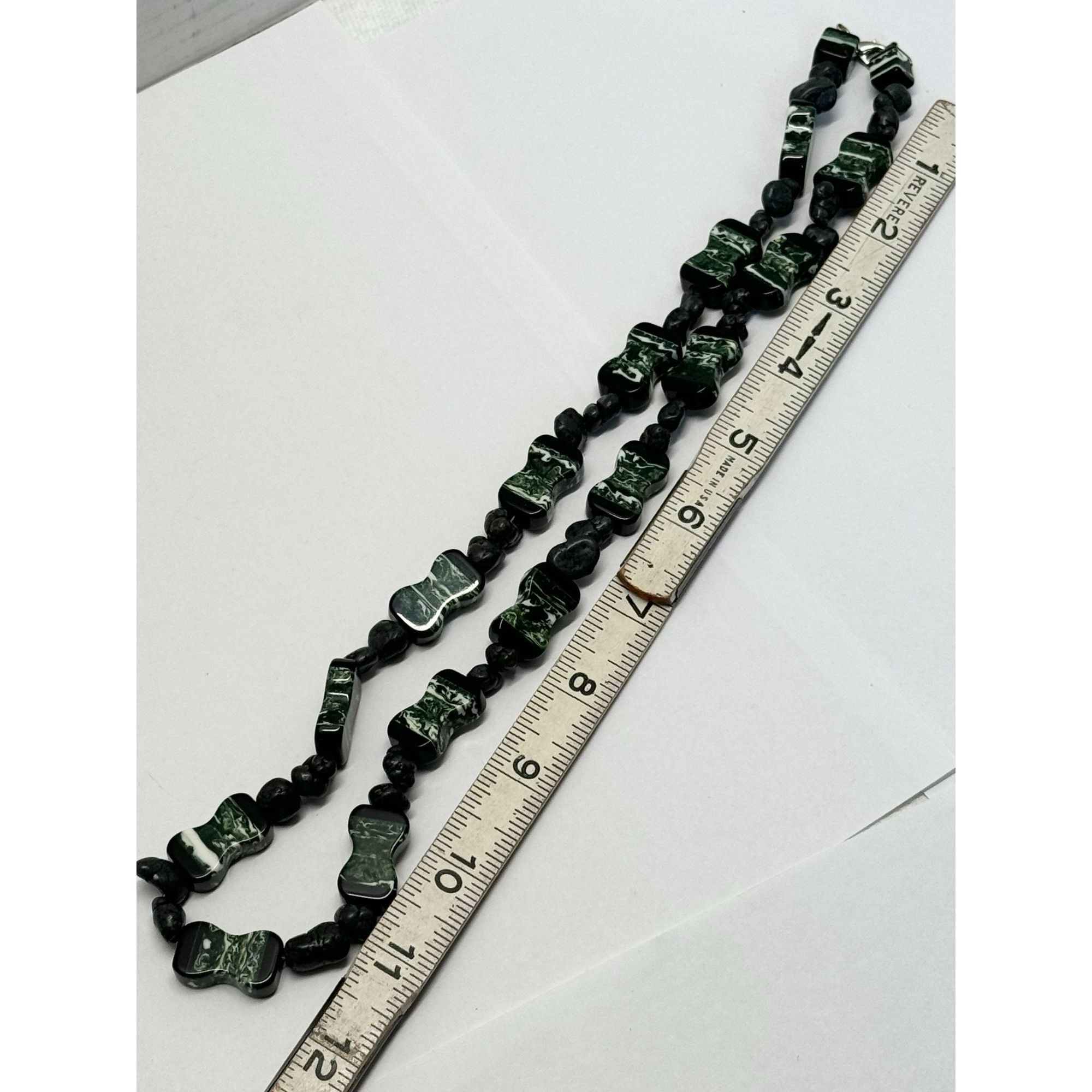 Vintage Vintage green stone beaded necklace Size ONE SIZE - 4 Thumbnail