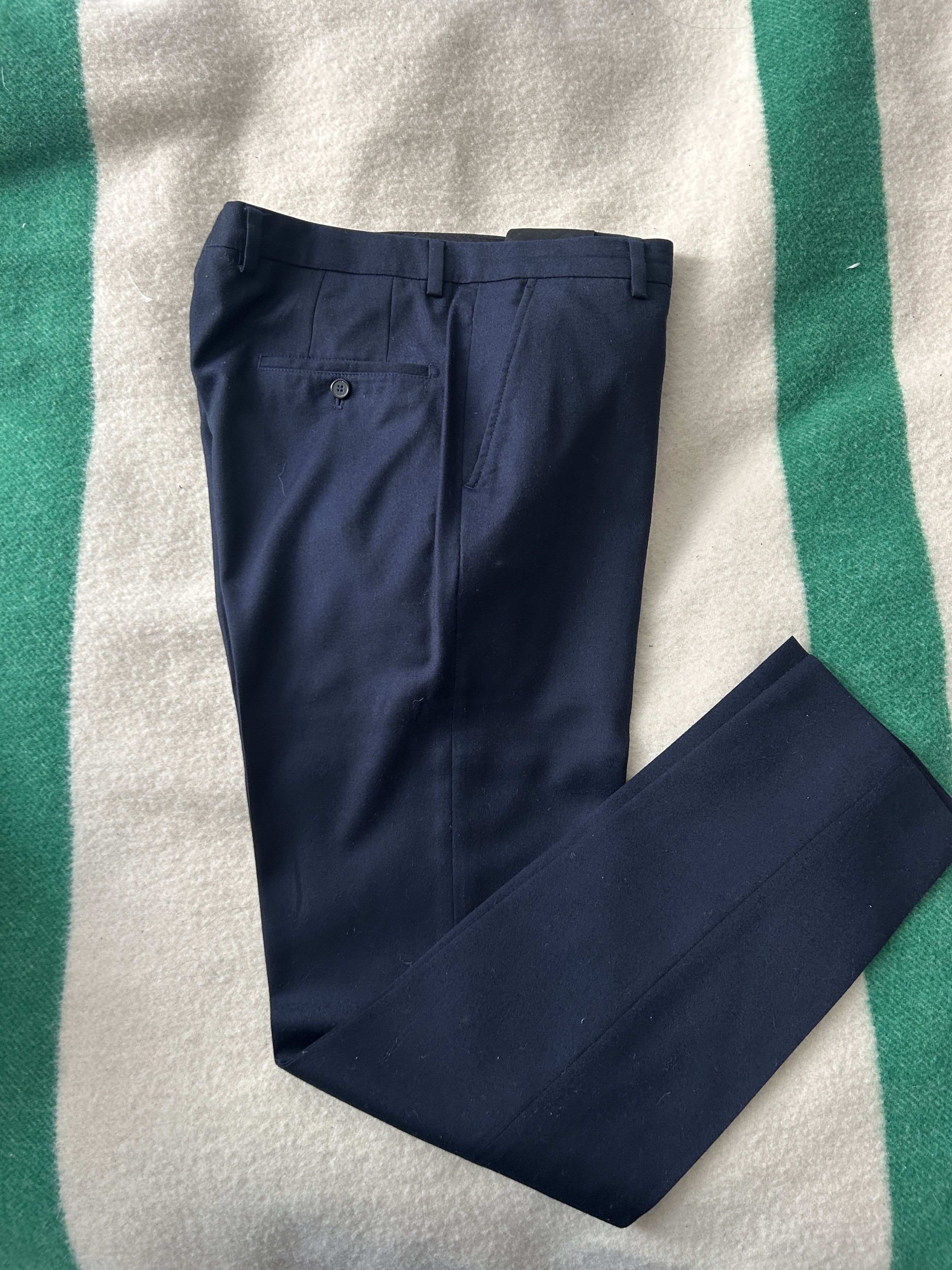 AMI AMI Carrot Trousers in Navy Wool Size 42R - 1 Thumbnail