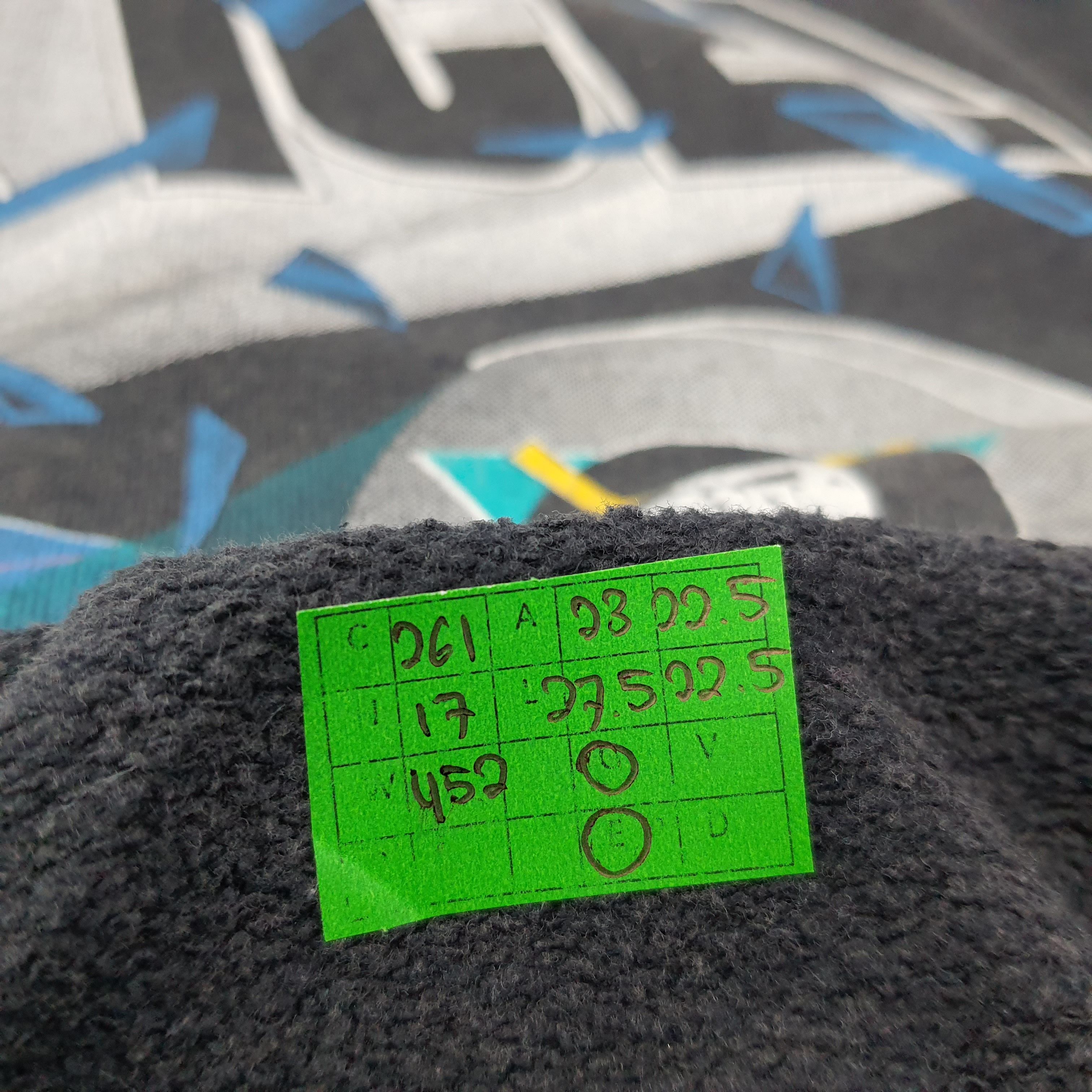 Nutmeg Vintage Nutmeg Mighty Duck Kick Ice NHL Sweatshirt C261N17 Size US L / EU 52-54 / 3 - 7 Thumbnail