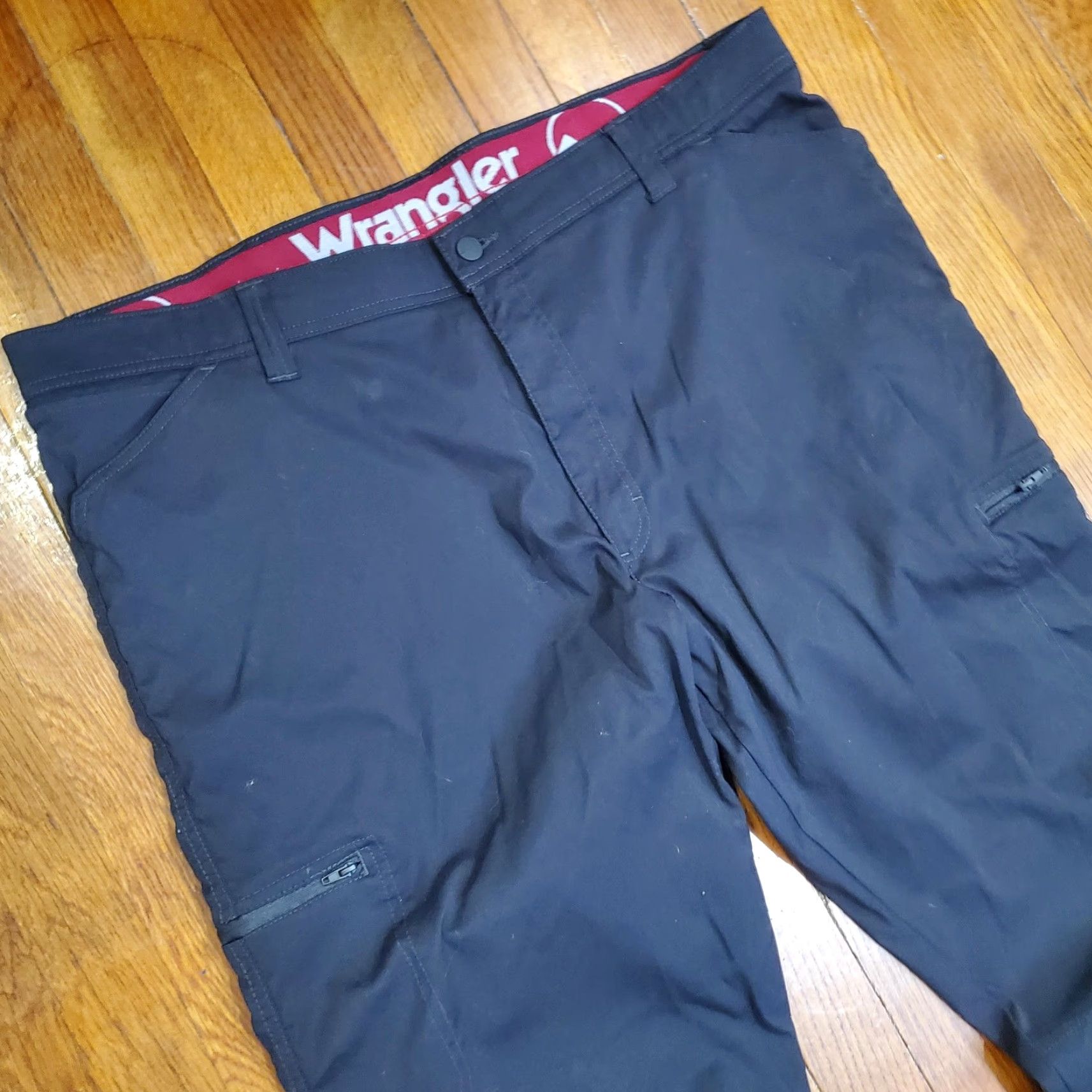 Wrangler VINTAGE? No. Wrangler Mens Cargo Pants 46 45x30 Black Outdoor Hiking Travel Pockets Pants Mens Black Wrangler Cargo Pants 46 Casual Zip Front Pockets Size US 30 / EU 46 - 6 Thumbnail