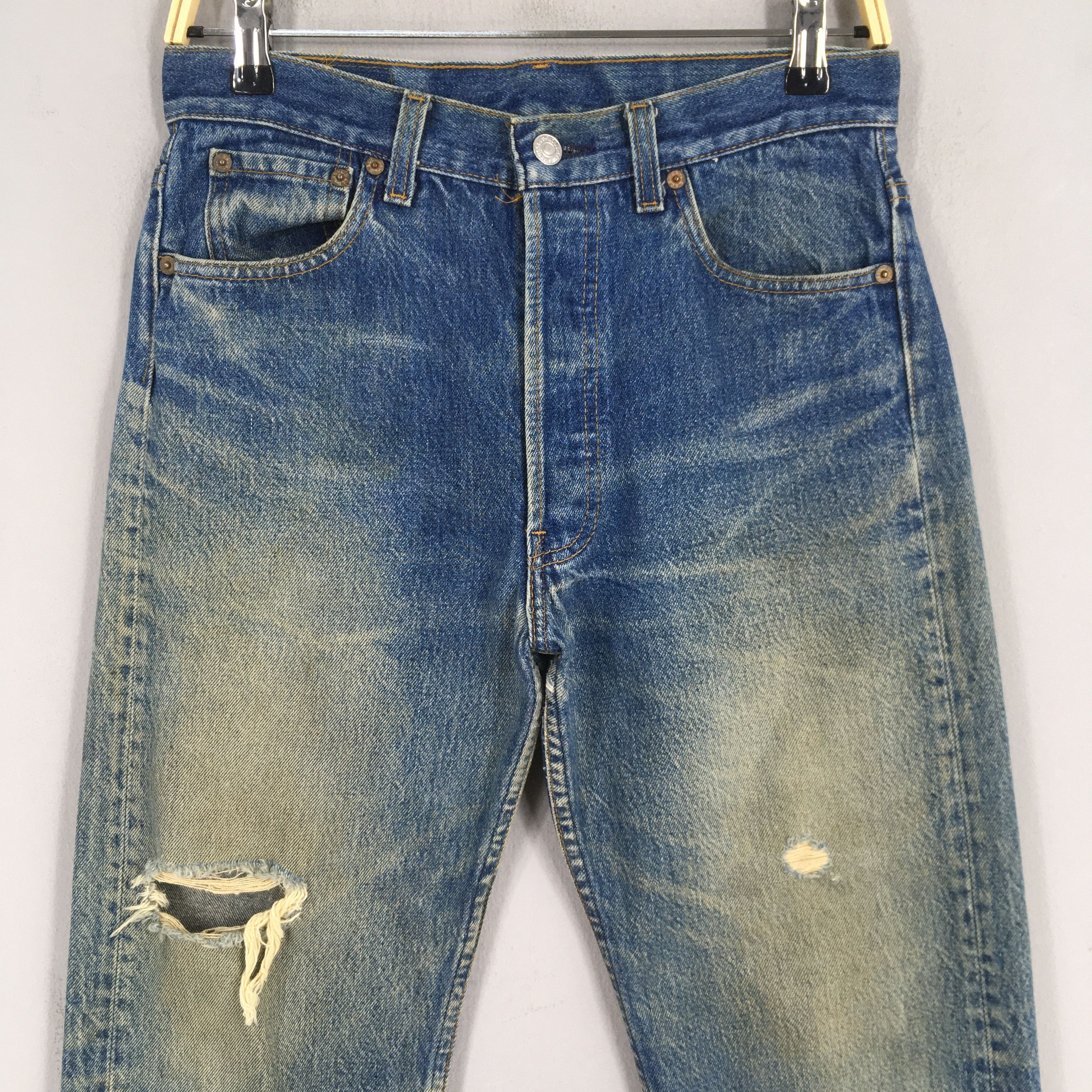 Levi's Size 28x27.5 Vintage 90s Levi's 501 Faded Blue Jeans S1419 Size US 28 / EU 44 - 2 Thumbnail