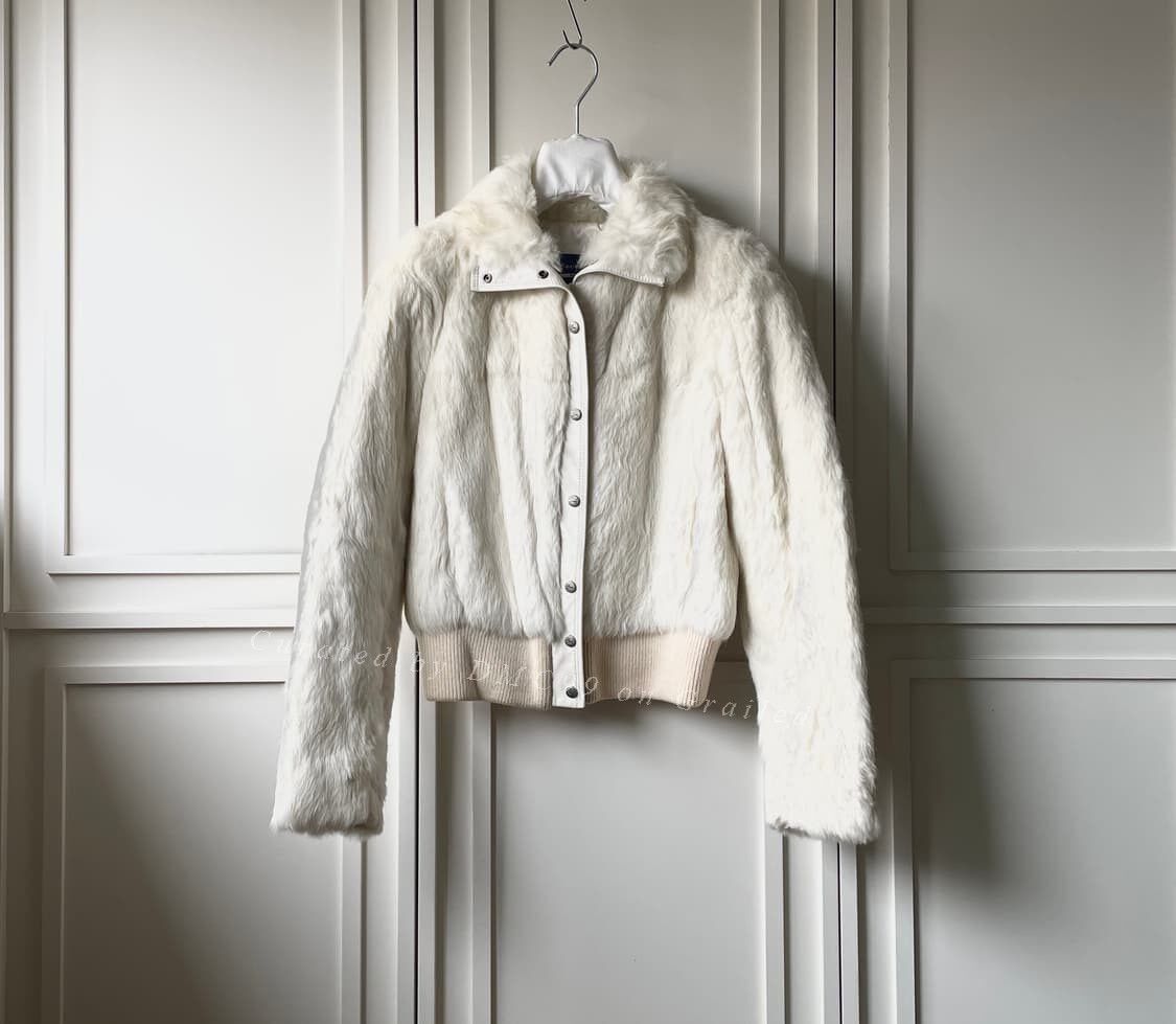 Burberry Burberry Elegant Fur Coat Size M / US 6-8 / IT 42-44 - 1 Thumbnail