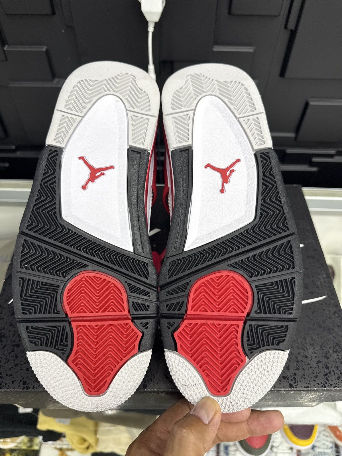 Jordan Brand Jordan 4 Retro Red Cement (GS) Size US 7 / EU 40 - 5 Thumbnail