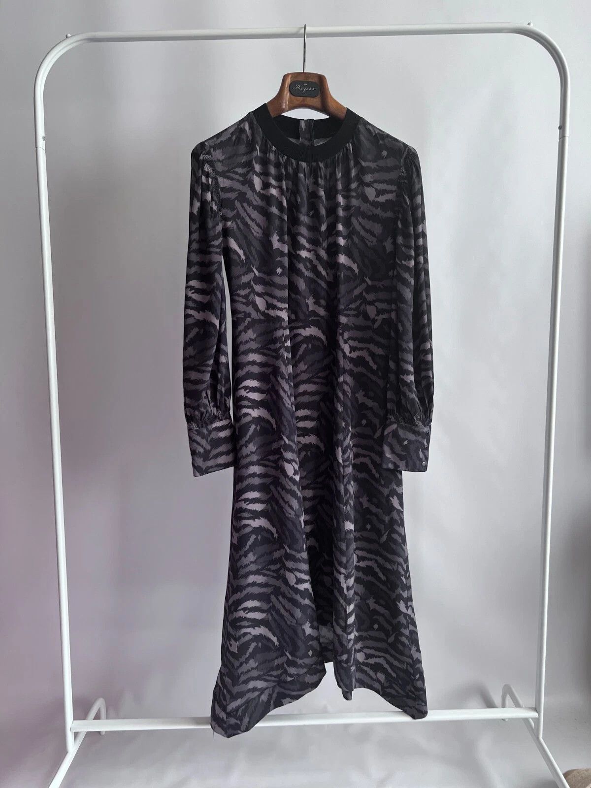 Allsaints AllSaints Fayre Remix Print Crepe Midi Dress Long Sleeves Size M / US 6-8 / IT 42-44 - 4 Thumbnail